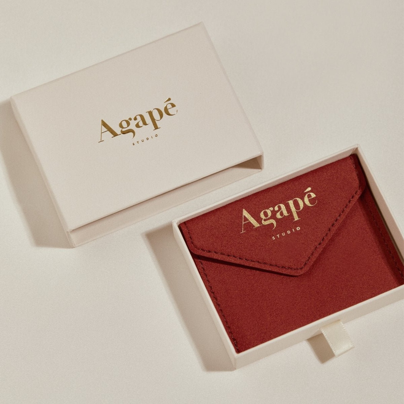 Agapé Studio 24 Karat nachhaltig vergoldeter Ring  mit Perlmutt Stein