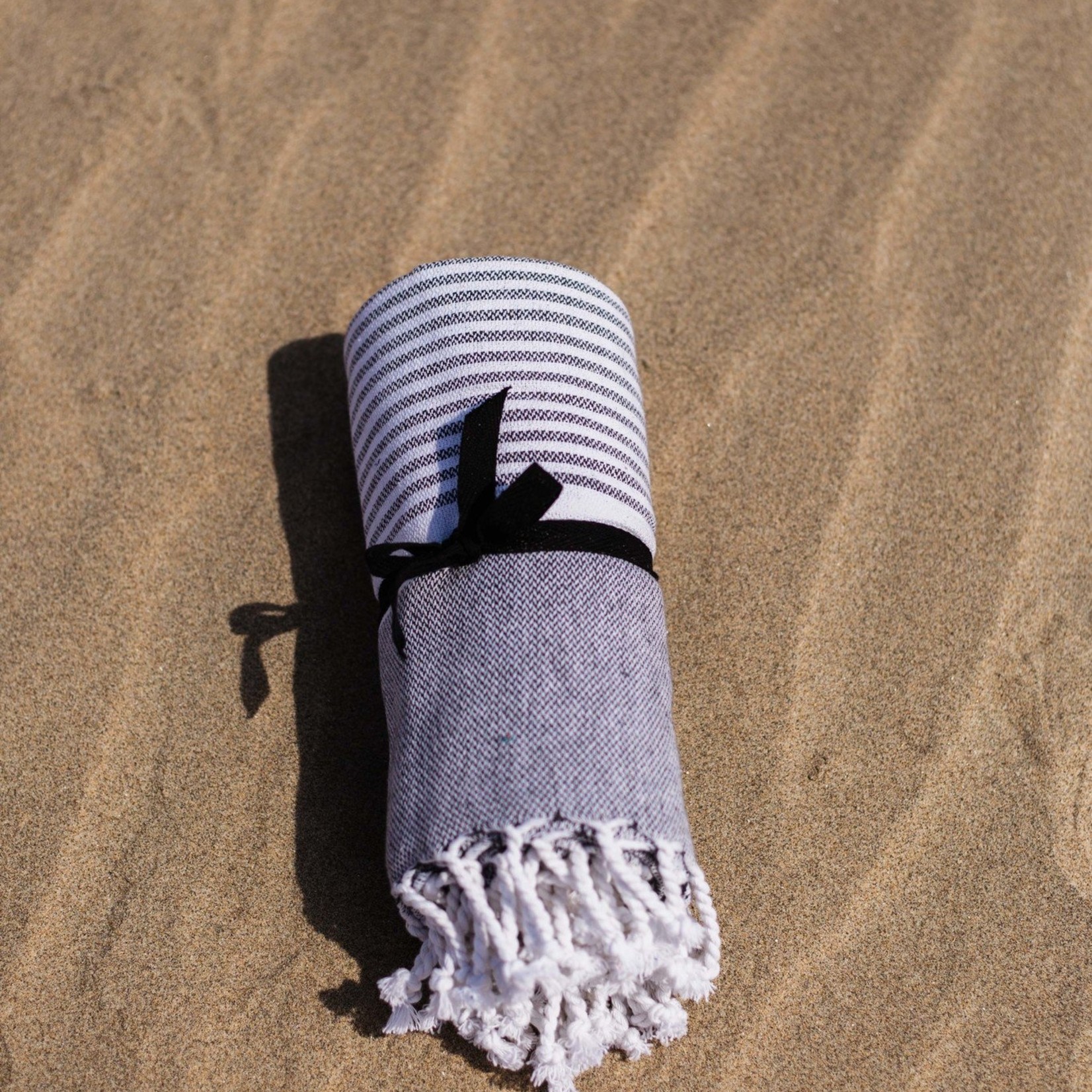 Take A Towel Hamamdoek zwart tropical