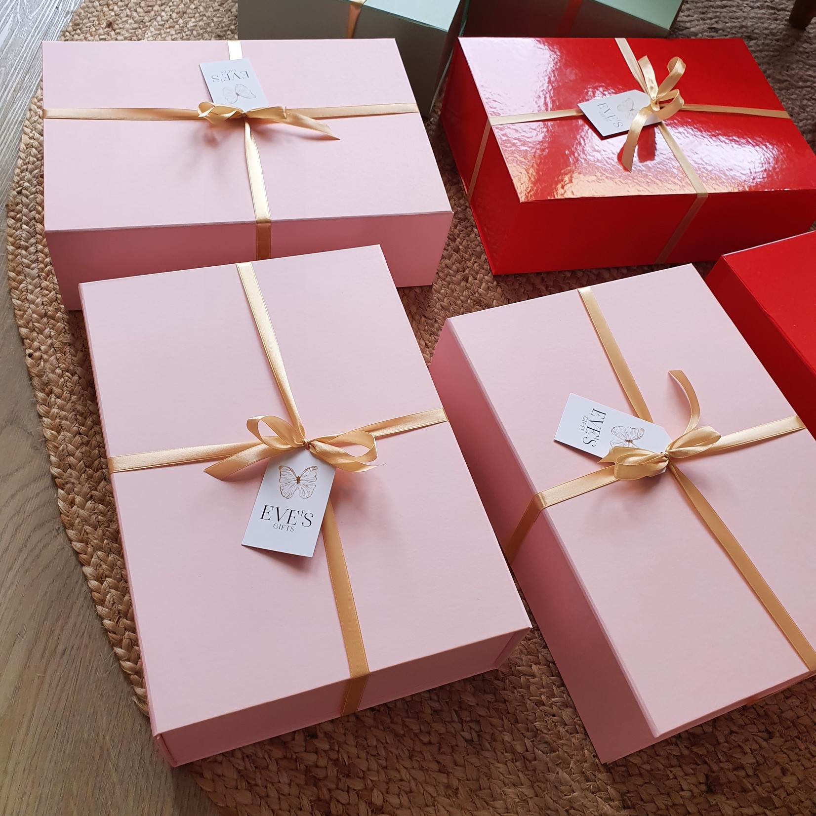 Eve's Gifts Pink Gift Box Baby Wickeltuch & Decke