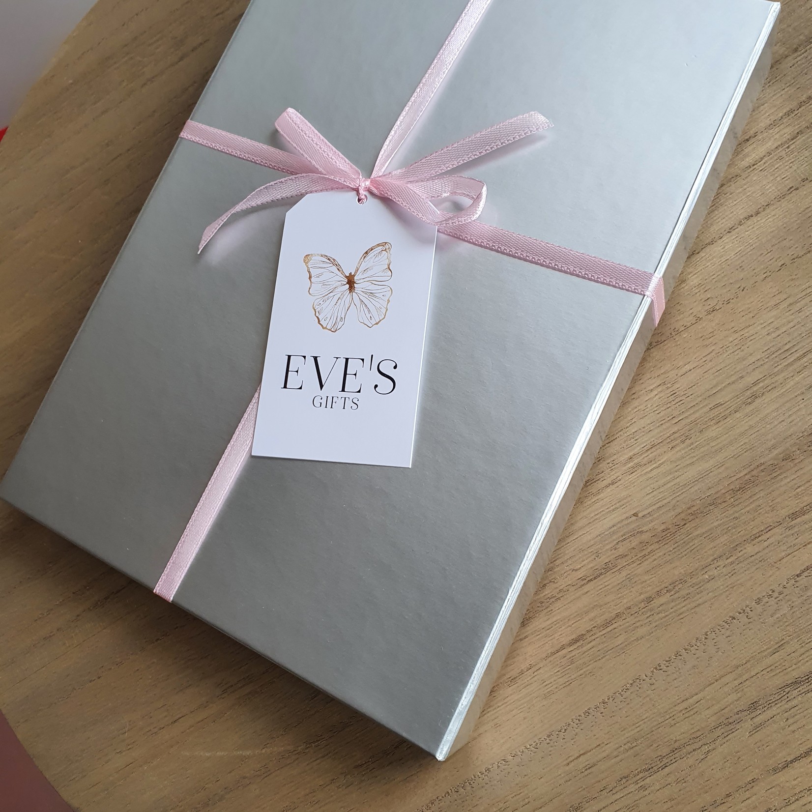 Eve's Gifts Silver gift box - Happy Birthday