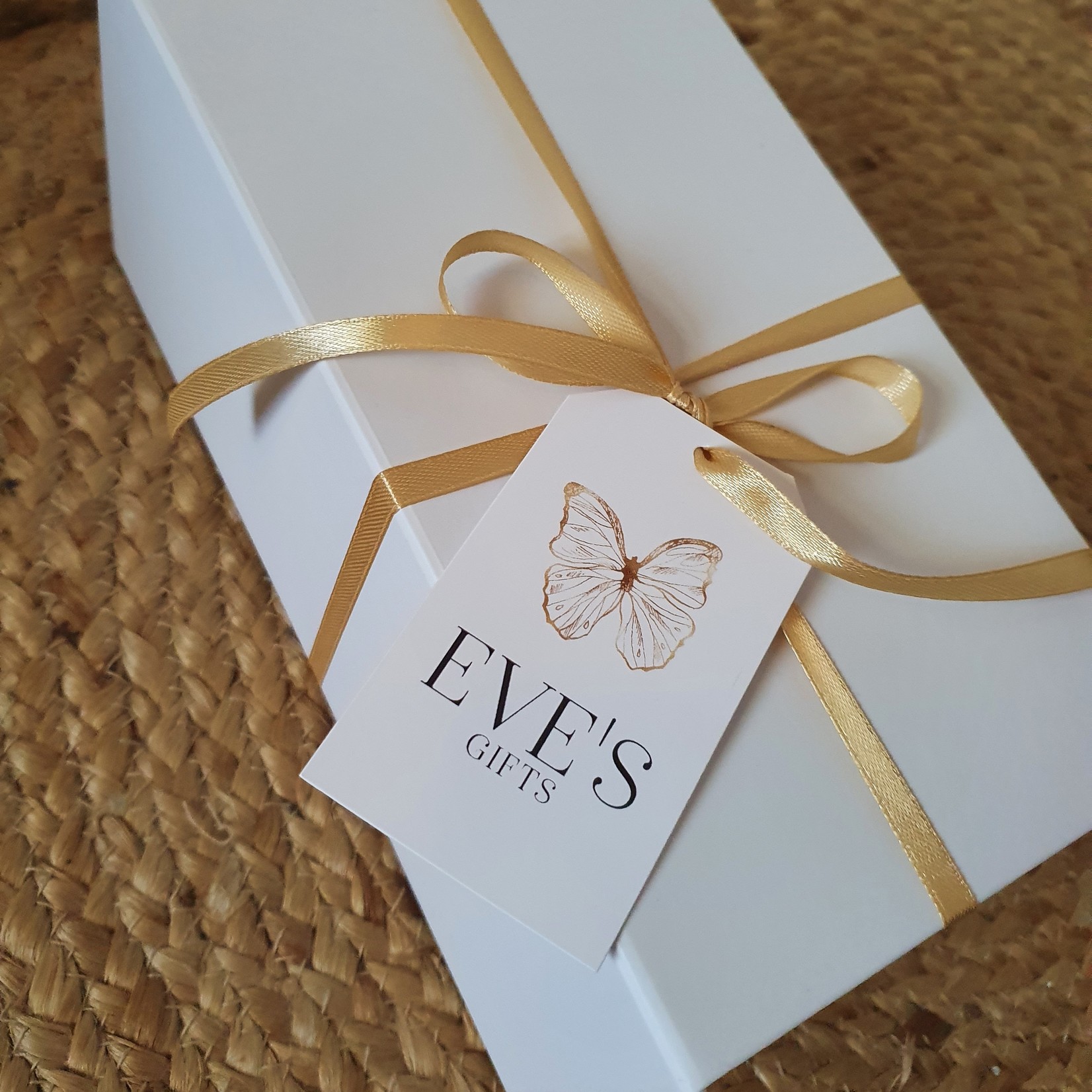 Eve's Gifts Gift box luxe zeep en vergulde oorbellen