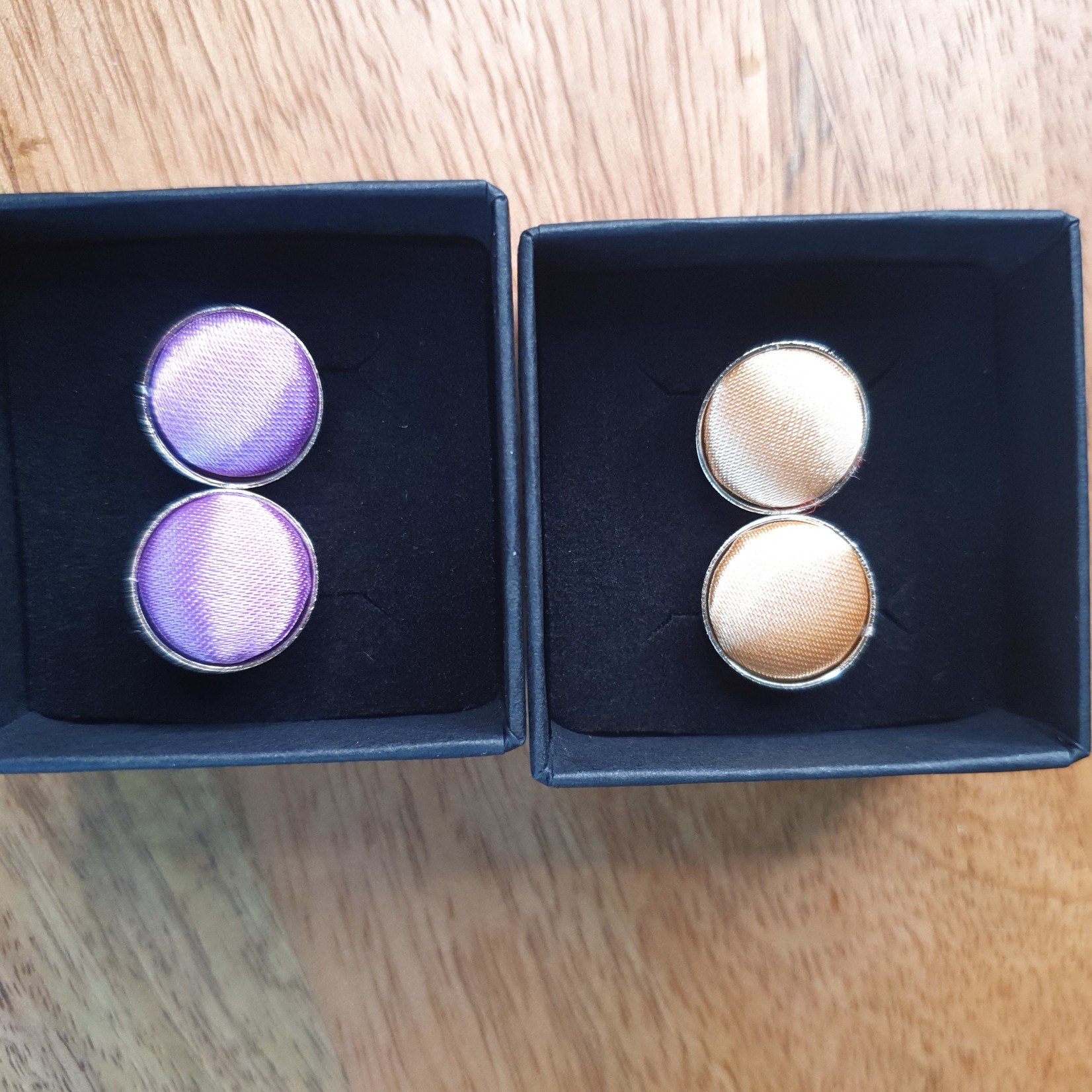 Eve's Gifts Lilac color cufflinks