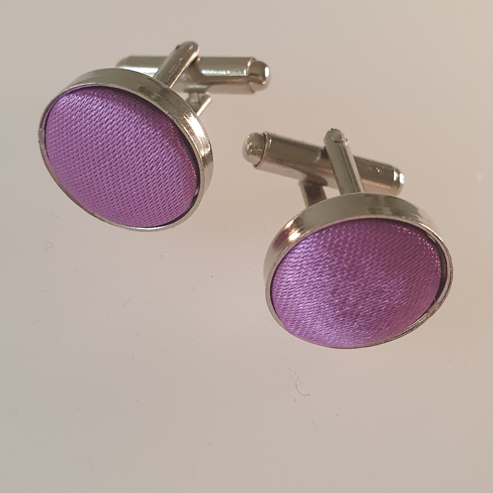 Eve's Gifts Lilac color cufflinks