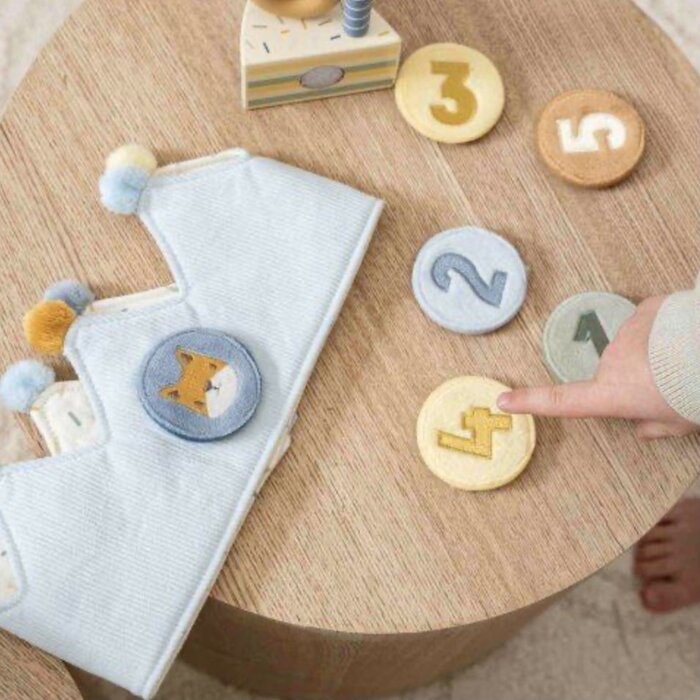 Little Dutch Verjaardagskroon van stof met cijfers blauw