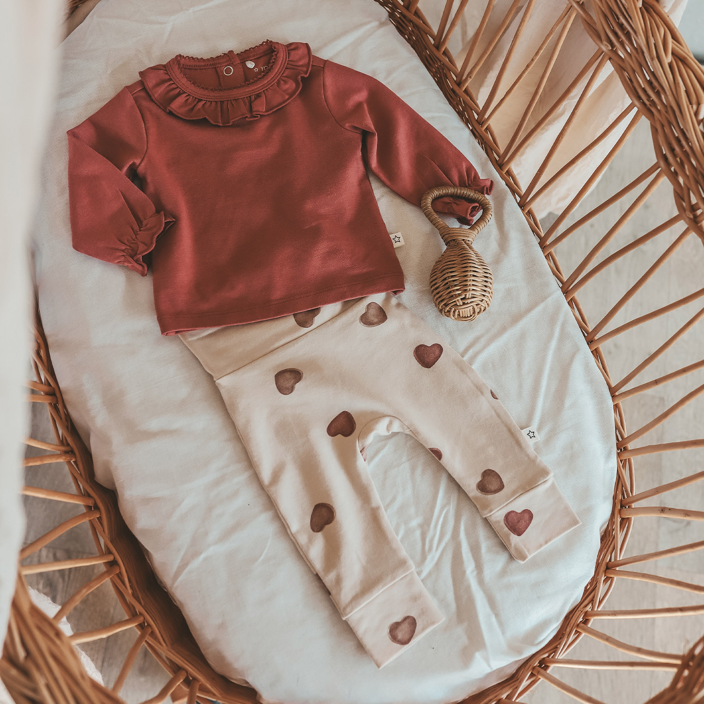 Your Wishes Solid | Ruffle Longsleeve Withered Rose