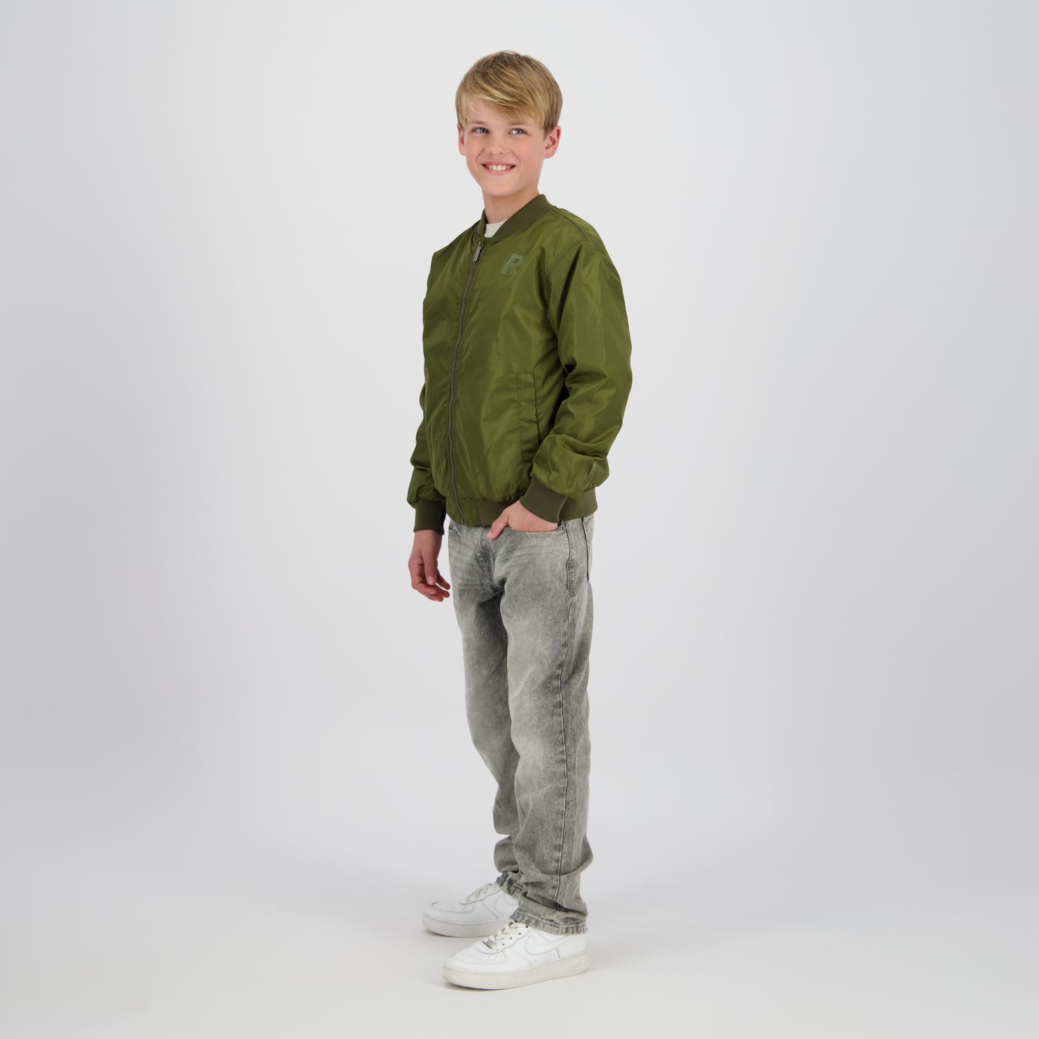 Raizzed Tombs Lawn green