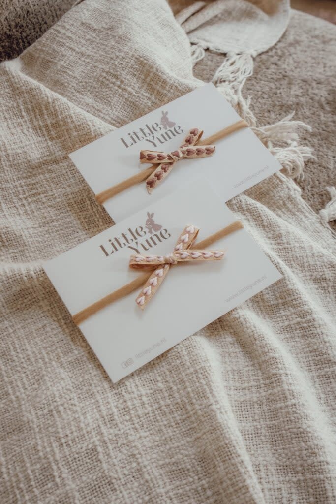 Little Yune Haarbandje | Strikje Roze of Mauve hartjes