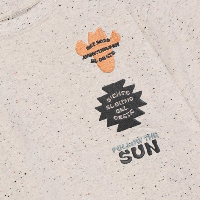 Daily7 Oversized Sweater Nappy Badges Sandshell