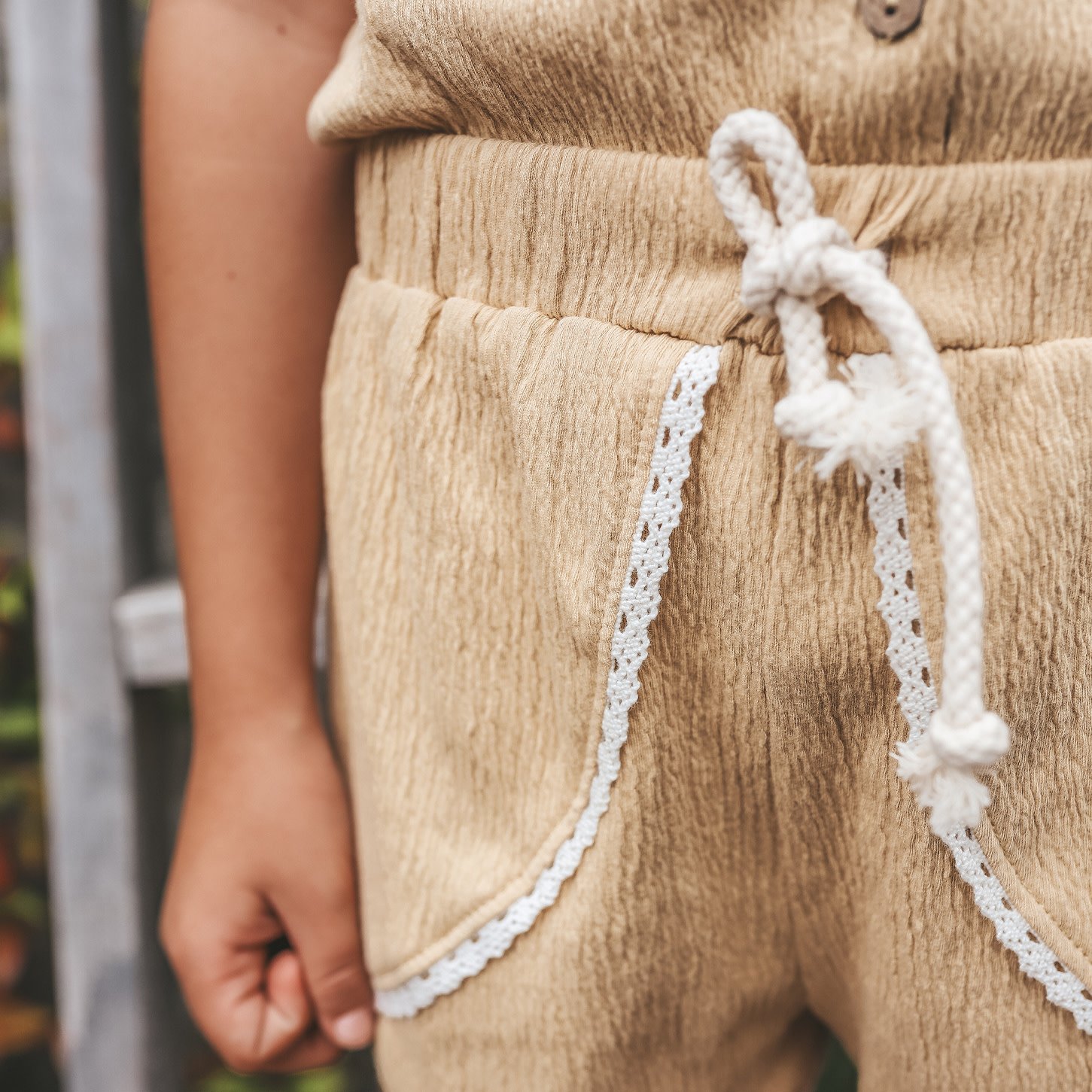 Your Wishes Wavy | Split Short Desert Dust