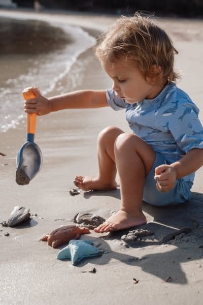 Little Dutch Strandset Schepje en Zandvormen - Blauw - Ocean World