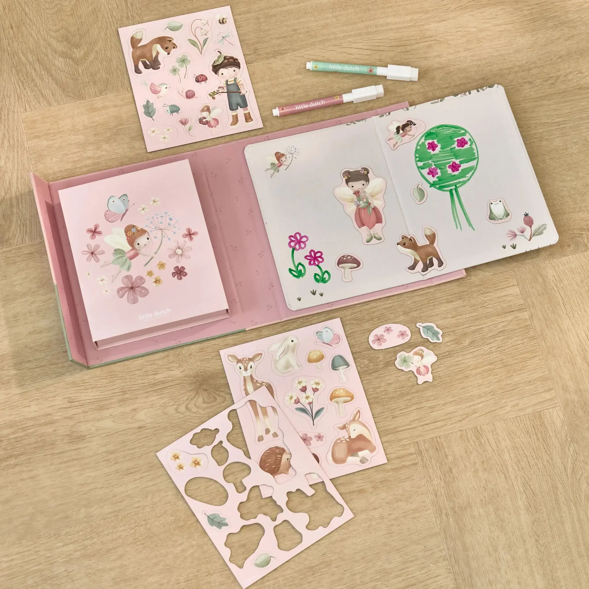 Little Dutch Magnetisch speelboek - Rosa