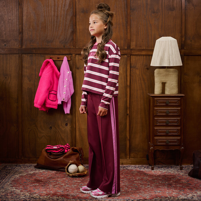 Z8 Talia Burgundy battle