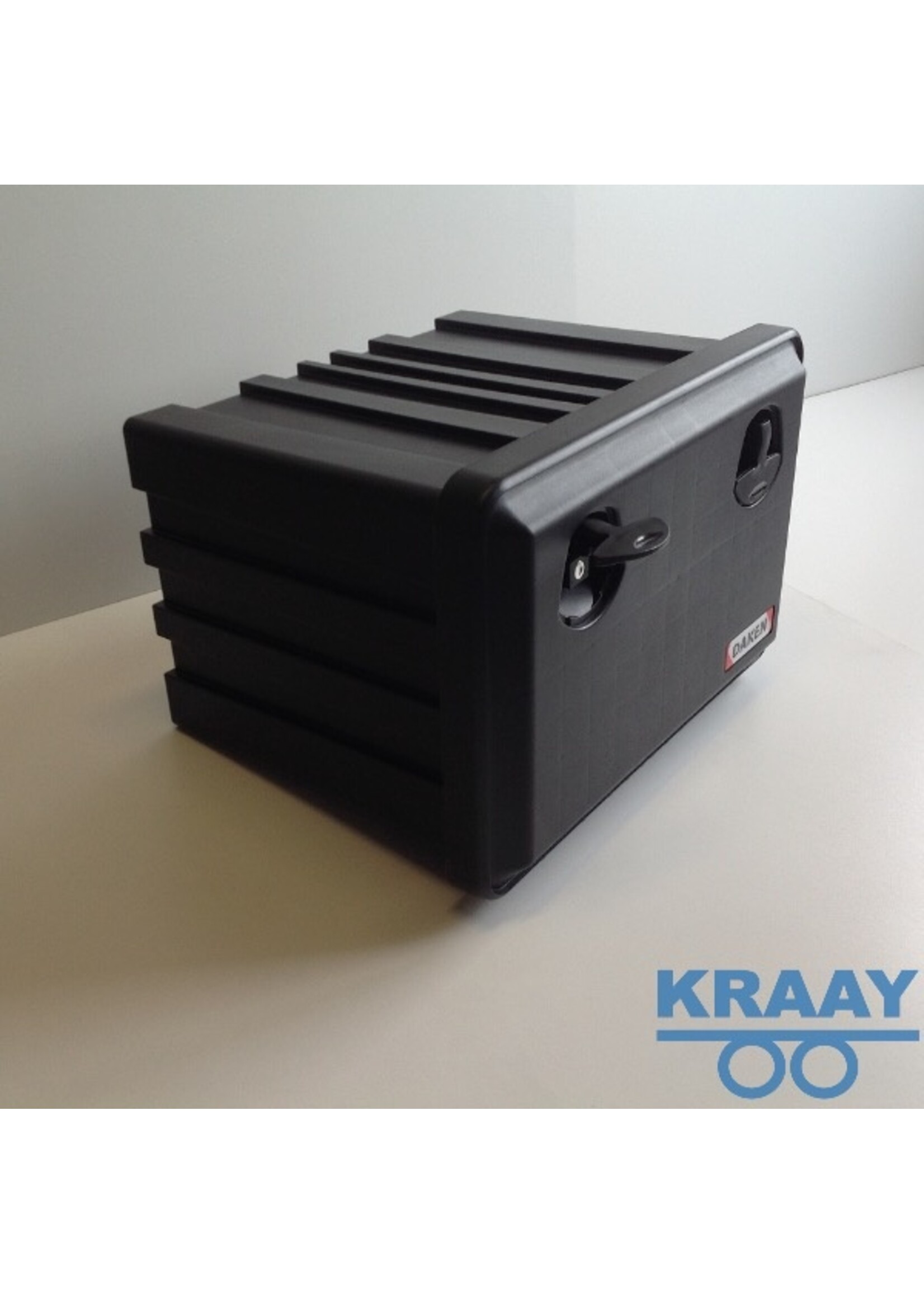 0654 Kunststof kist PVC 600x415x460 met 2 sloten