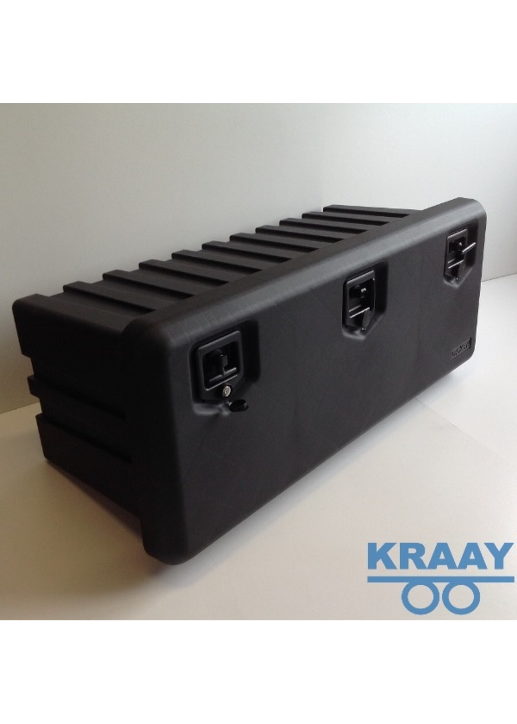 0662 Kunststof kist PVC 1250x520x500 met 3 sloten