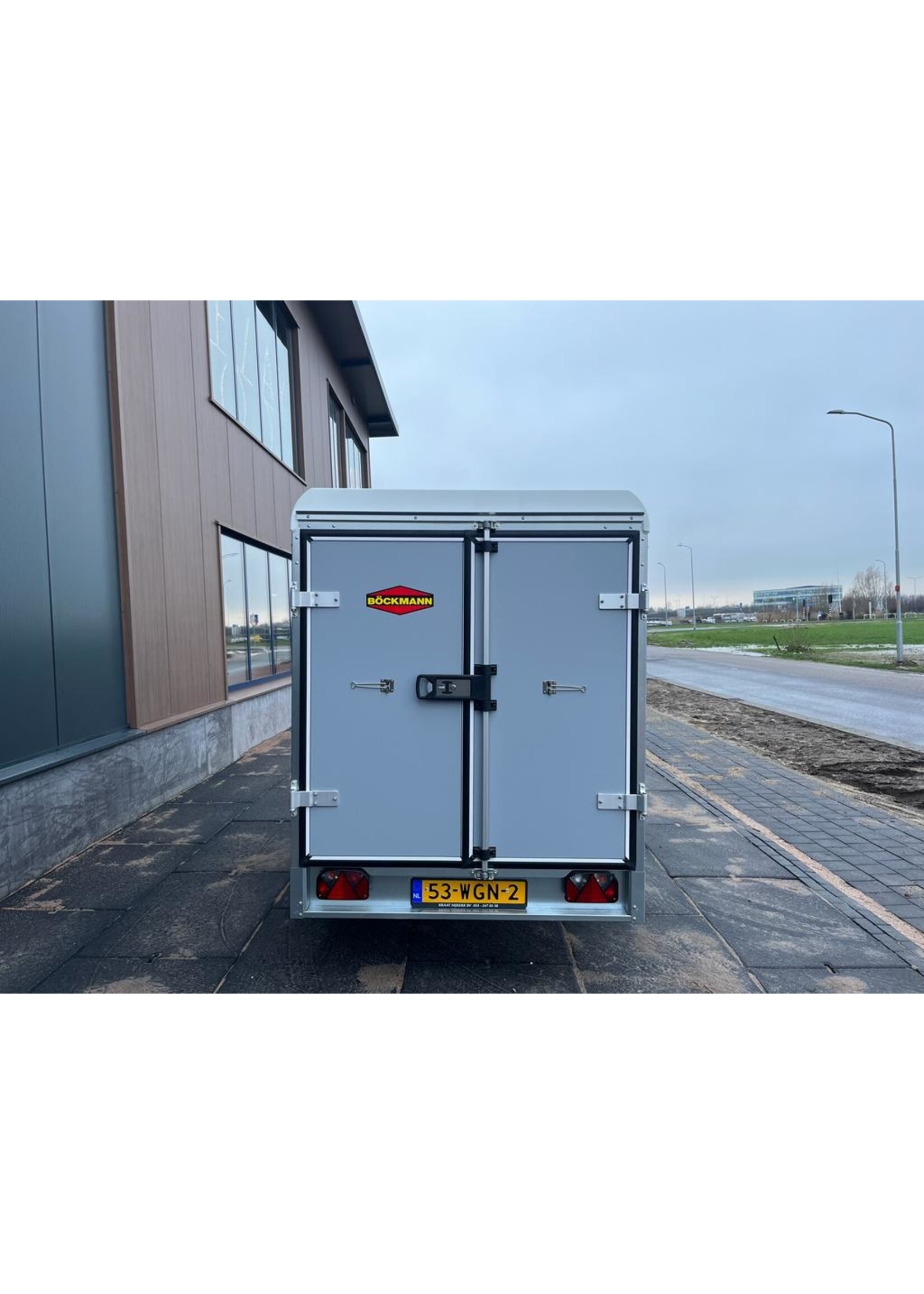 Bockmann Böckmann Gesloten Aanhangwagen | 3015L x 1500B x 1820 H | Geremd | ALL-INN AKTIE