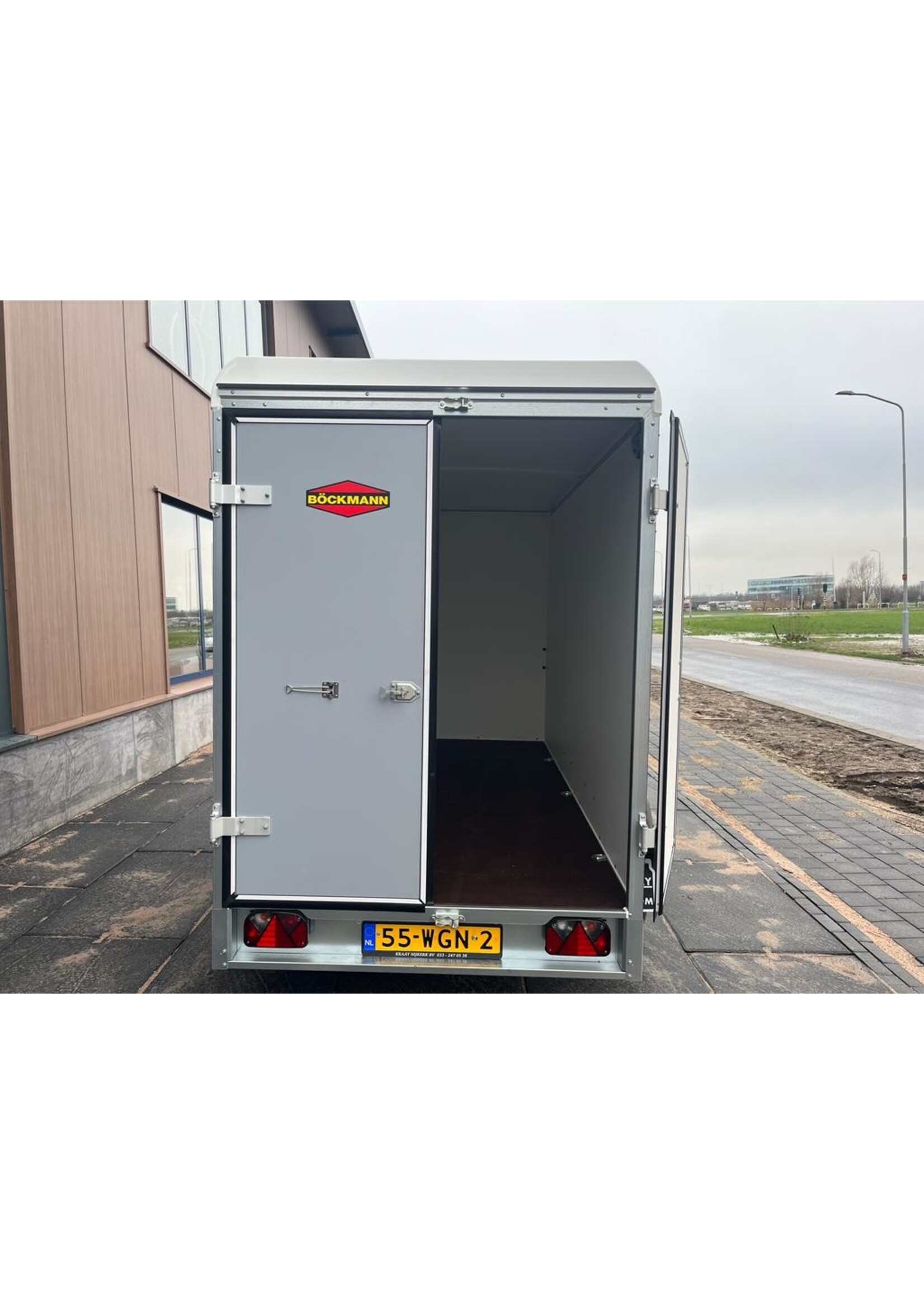 Bockmann Böckmann Gesloten Aanhangwagen | 3015L x 1500B x 1820 H | Geremd | ALL-INN AKTIE