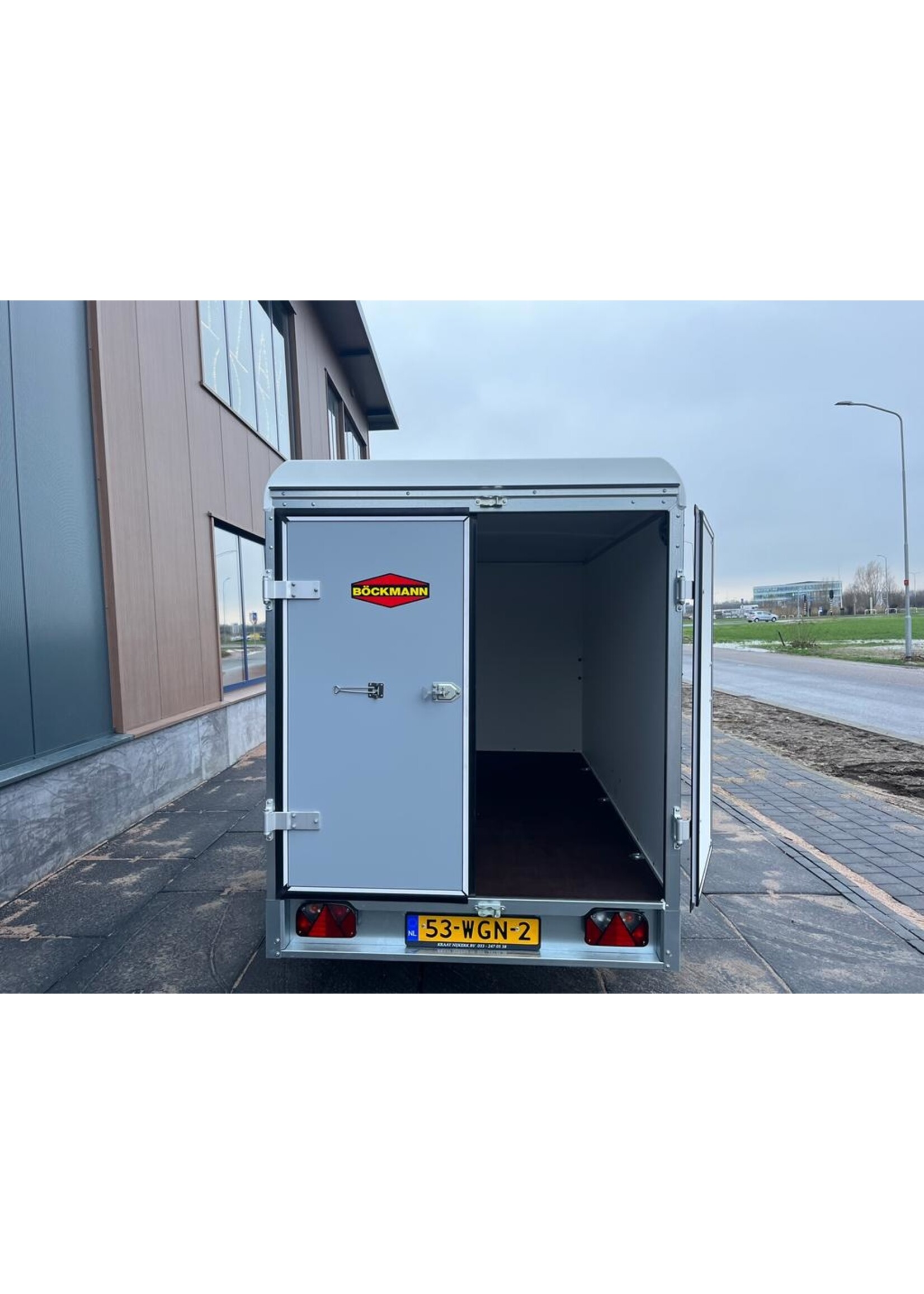 Bockmann Böckmann Gesloten Aanhangwagen | 3015L x 1500B x 1520H | Geremd  | ALL-INN AKTIE