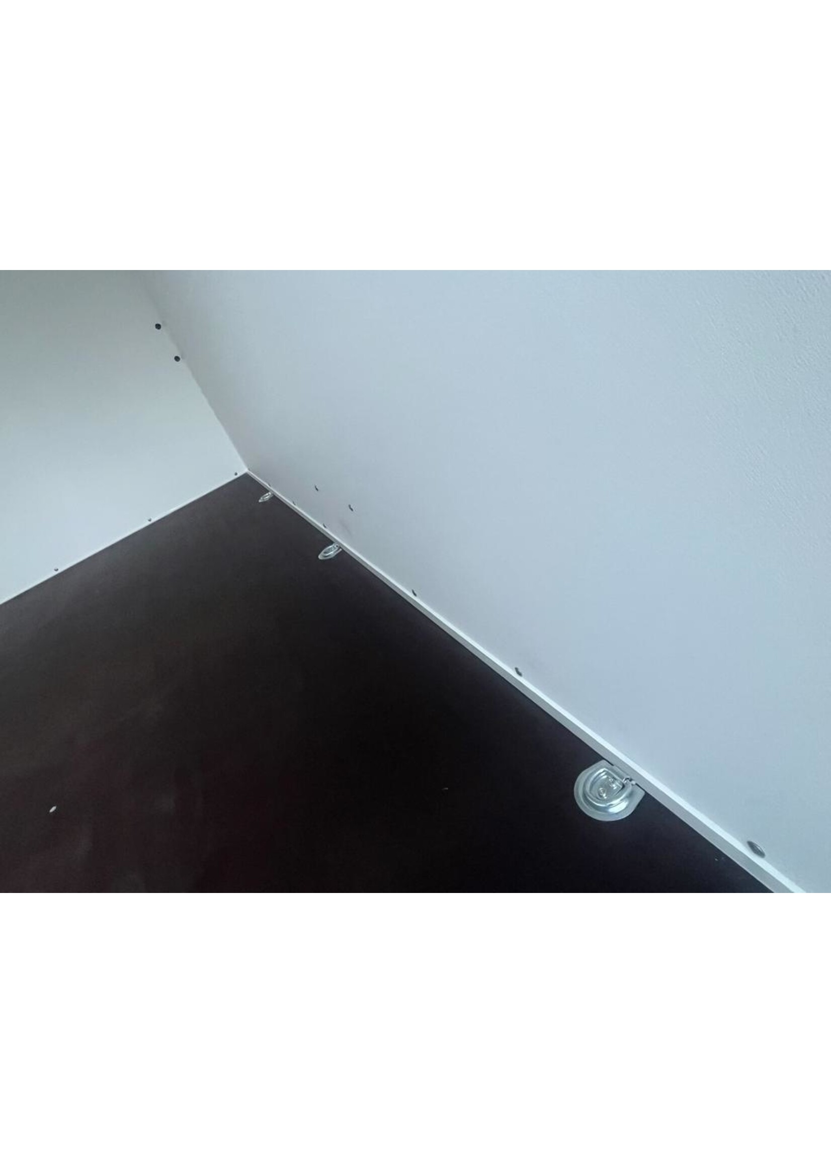 Bockmann Böckmann Gesloten Aanhangwagen | 3015L x 1500B x 1520H | Geremd  | ALL-INN AKTIE