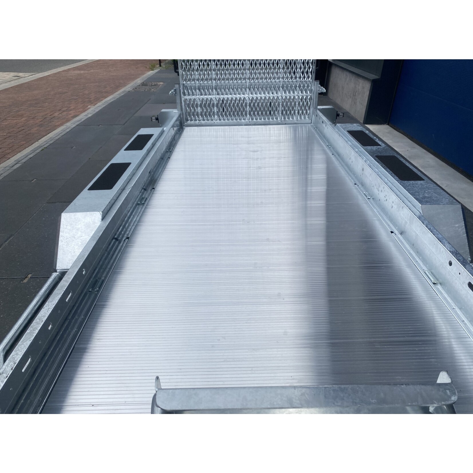 Hapert Hapert Indigo LF-3 |  405 x 159 cm |  3.500 kg | Geremd | ALL - IN AKTIE!