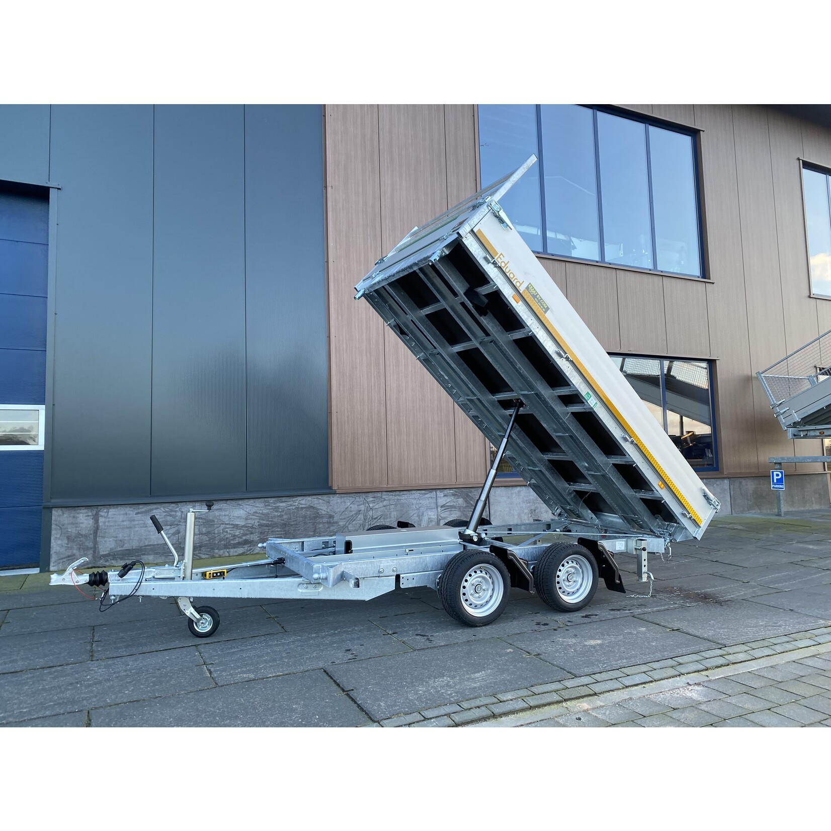 Eduard Eduard  3- zijdige kipper |  335 x 180 x 30 cm |  3.500 kg | Geremd ALL - IN AKTIE!
