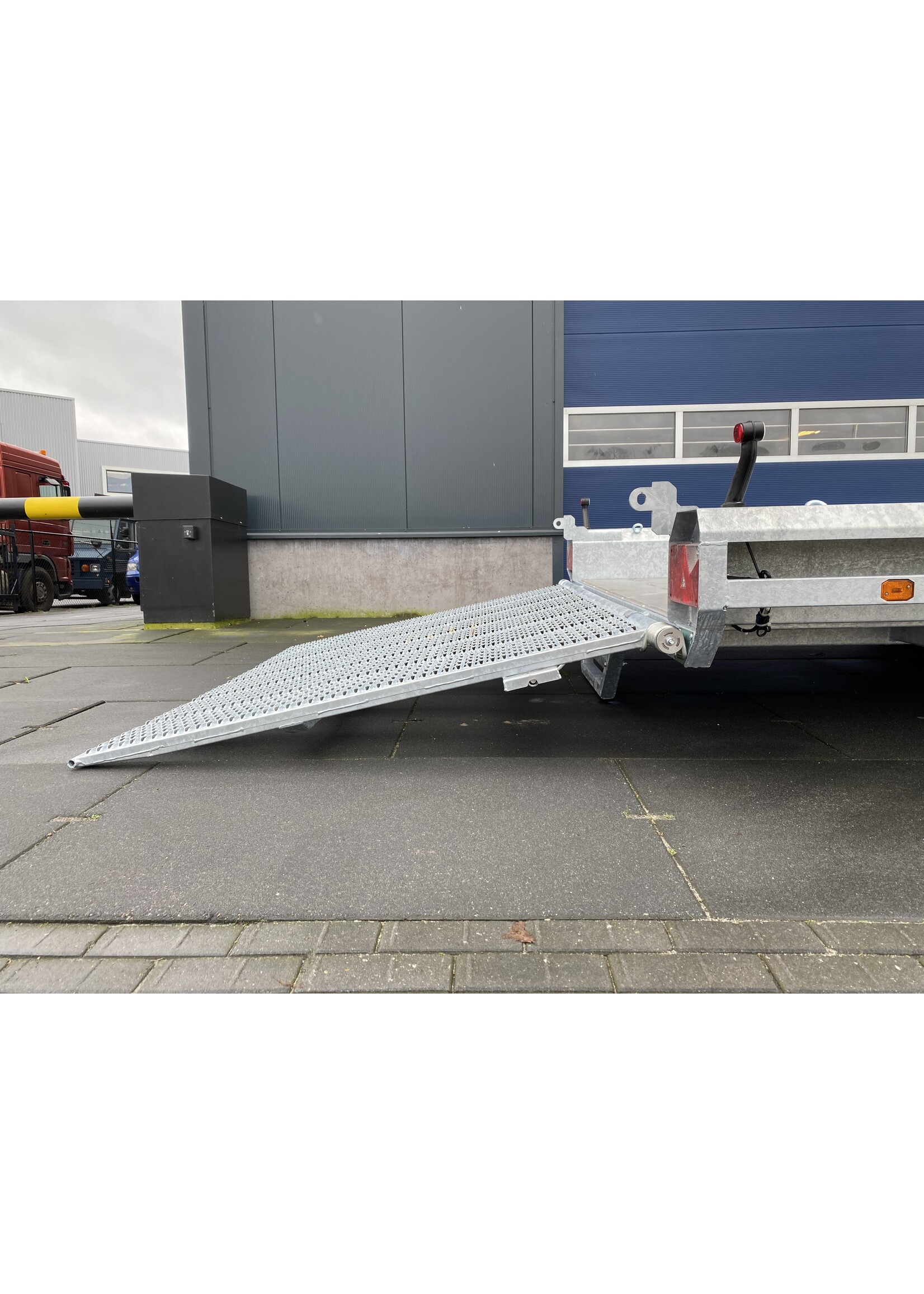 Hulco Hulco Terrax -2 | 294 x150 x 27 Cm | 3.000 Kg | 150 Cm Klep | ALL-IN AKTIE!