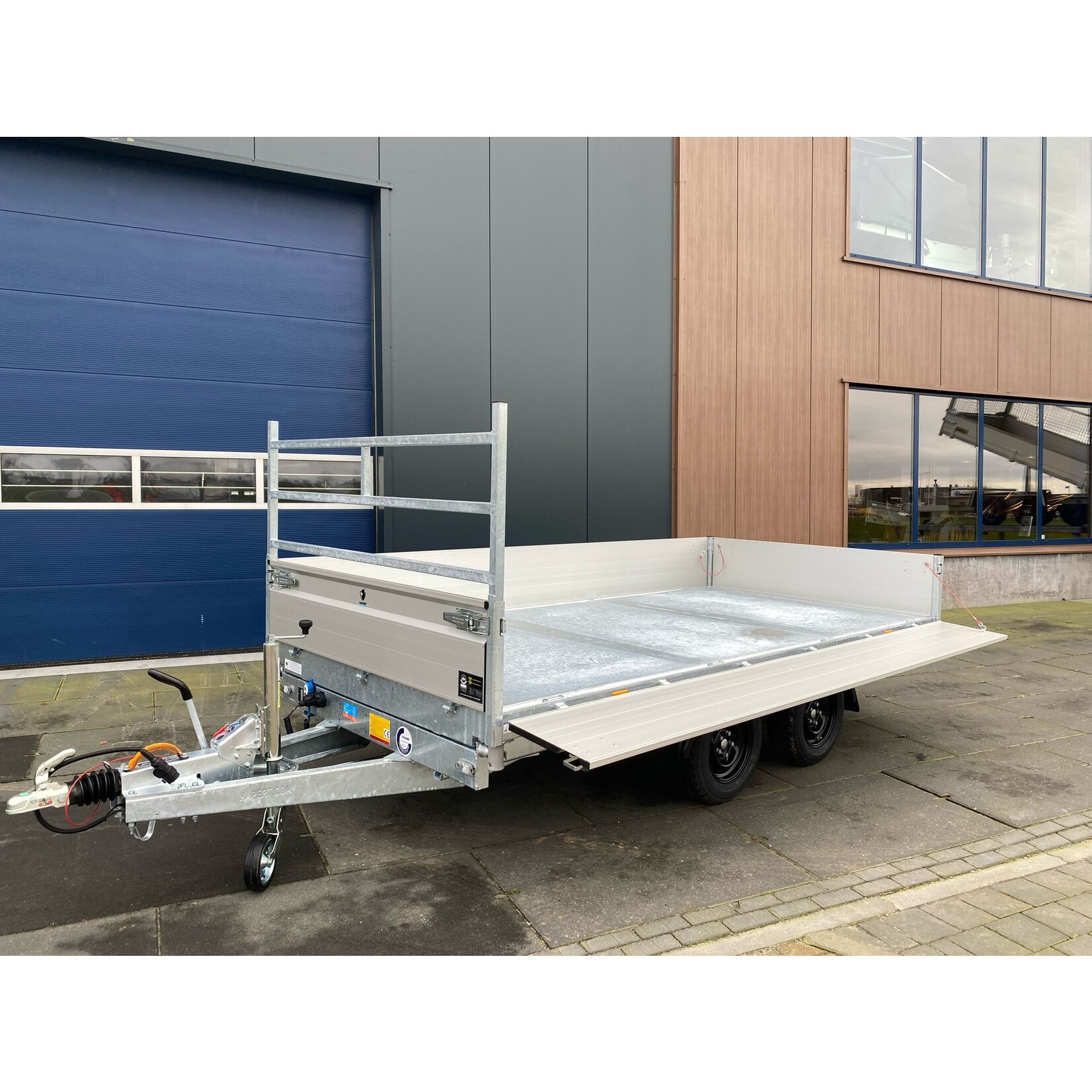 Hapert Hapert 3-zijdige kipper Cobalt Ferro HM-2 |  375 x 185 x 40 Cm | 3.500 Kg | Geremd ALL - IN AKTIE!