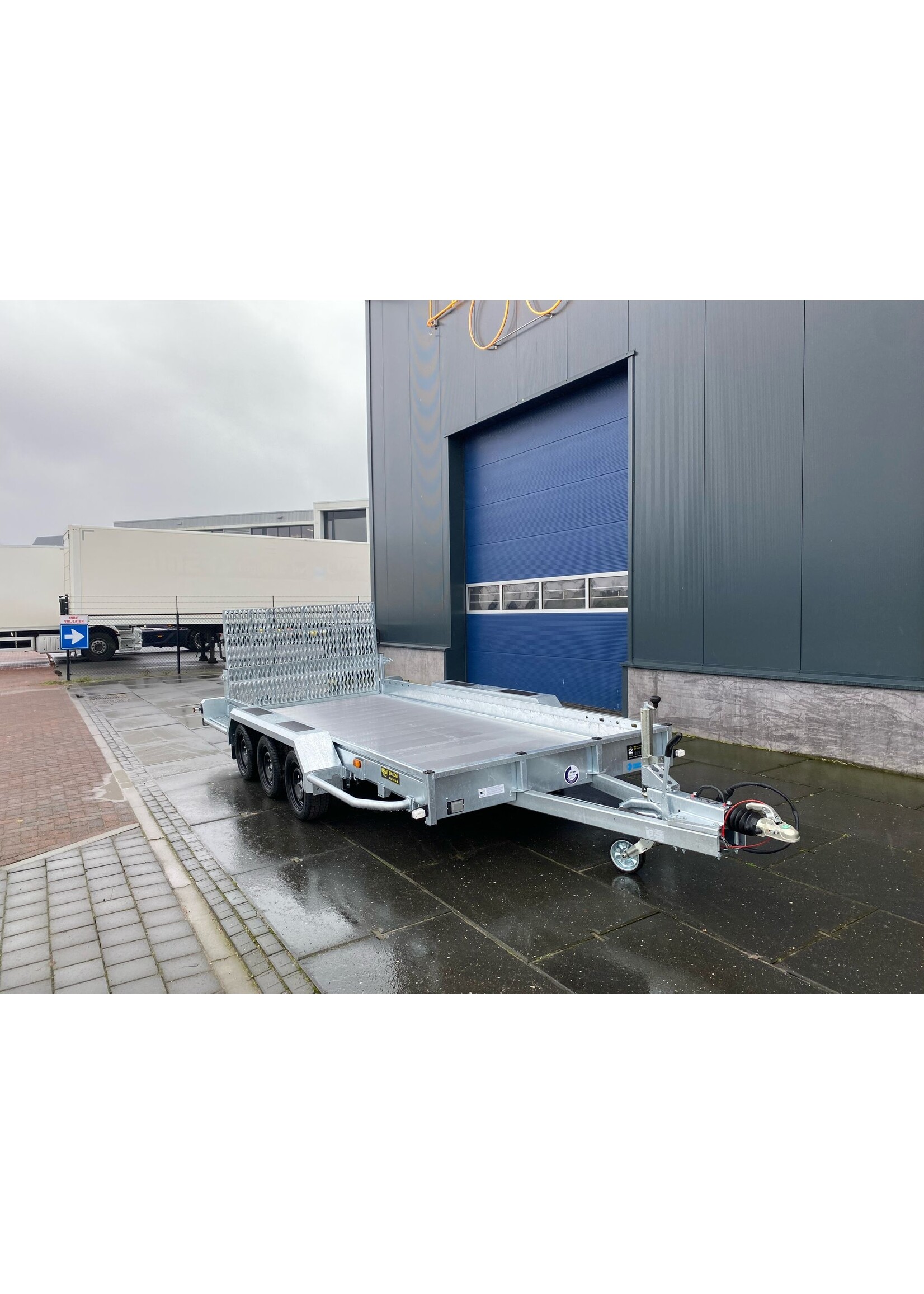 Hapert Hapert Indigo LF-3 | 455 x 179 | 3.500 kg | Geremd ALL - IN AKTIE!