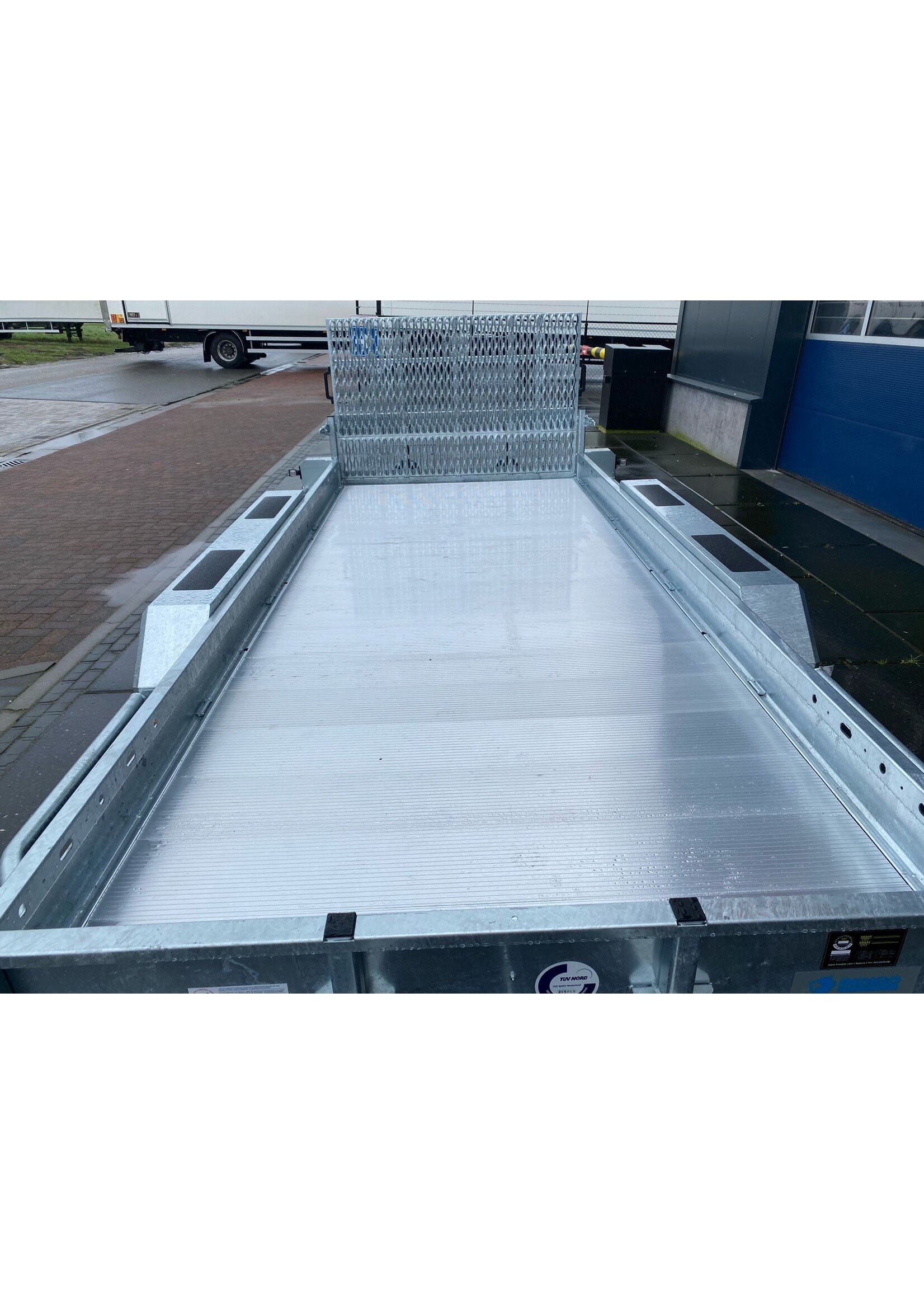 Hapert Hapert Indigo LF-3 | 455 x 179 | 3.500 kg | Geremd ALL - IN AKTIE!