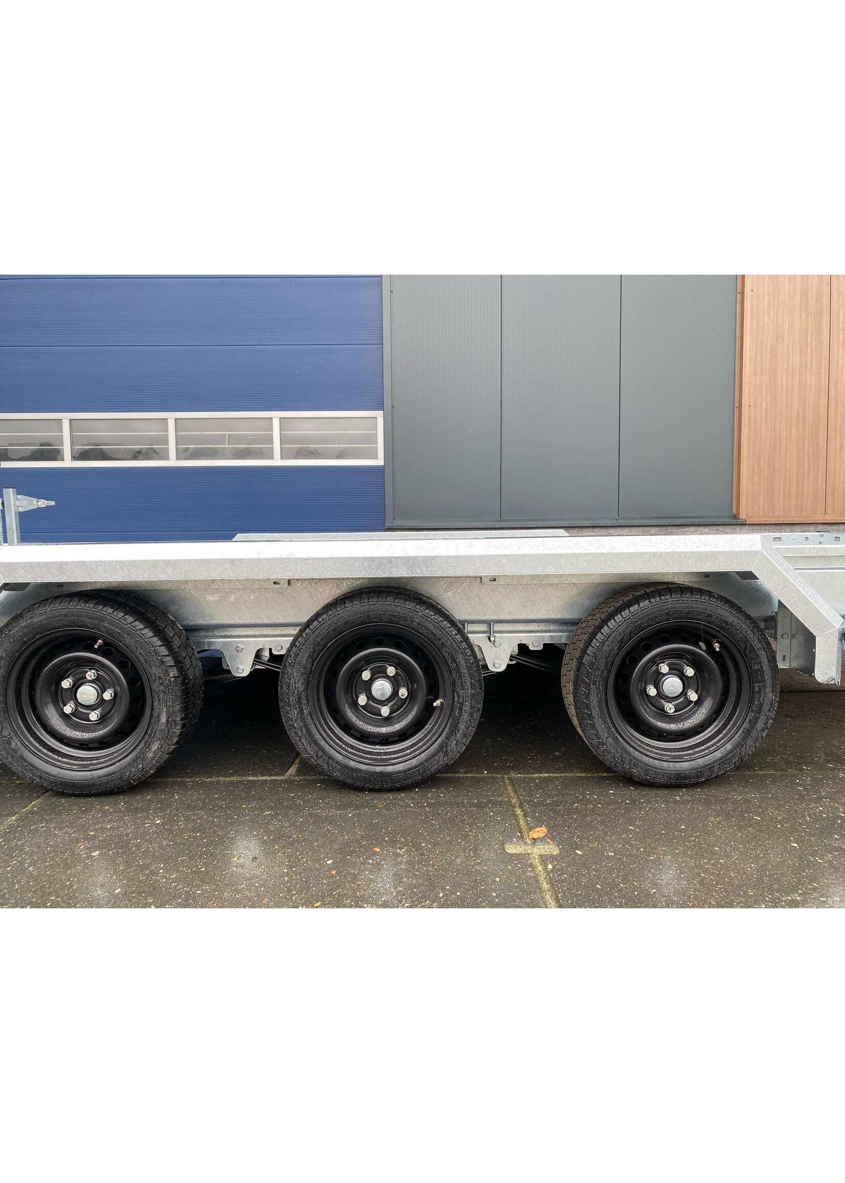 Hapert Hapert Indigo LF-3 | 455 x 179 | 3.500 kg | Geremd ALL - IN AKTIE!