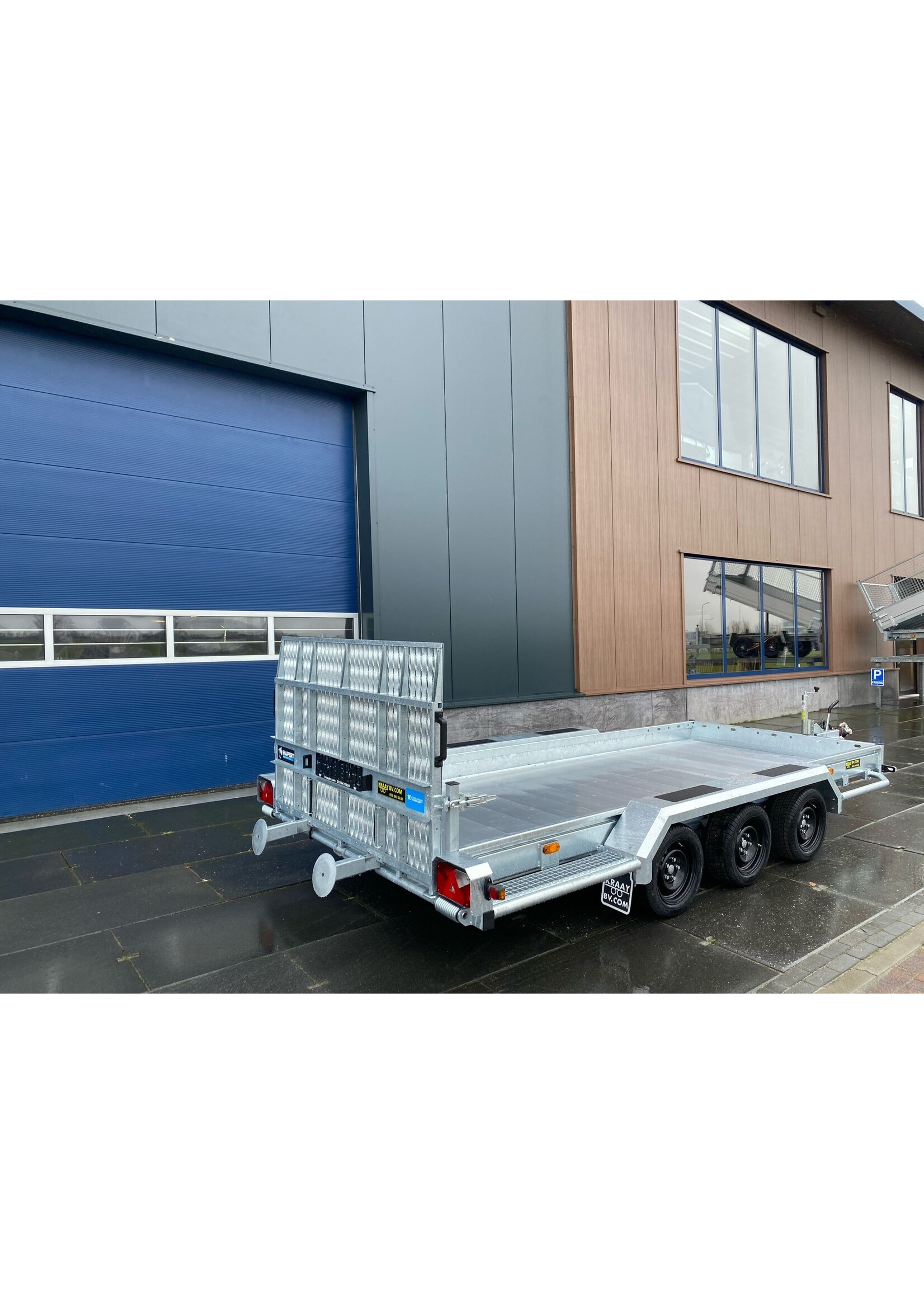 Hapert Hapert Indigo LF-3 | 455 x 179 | 3.500 kg | Geremd ALL - IN AKTIE!