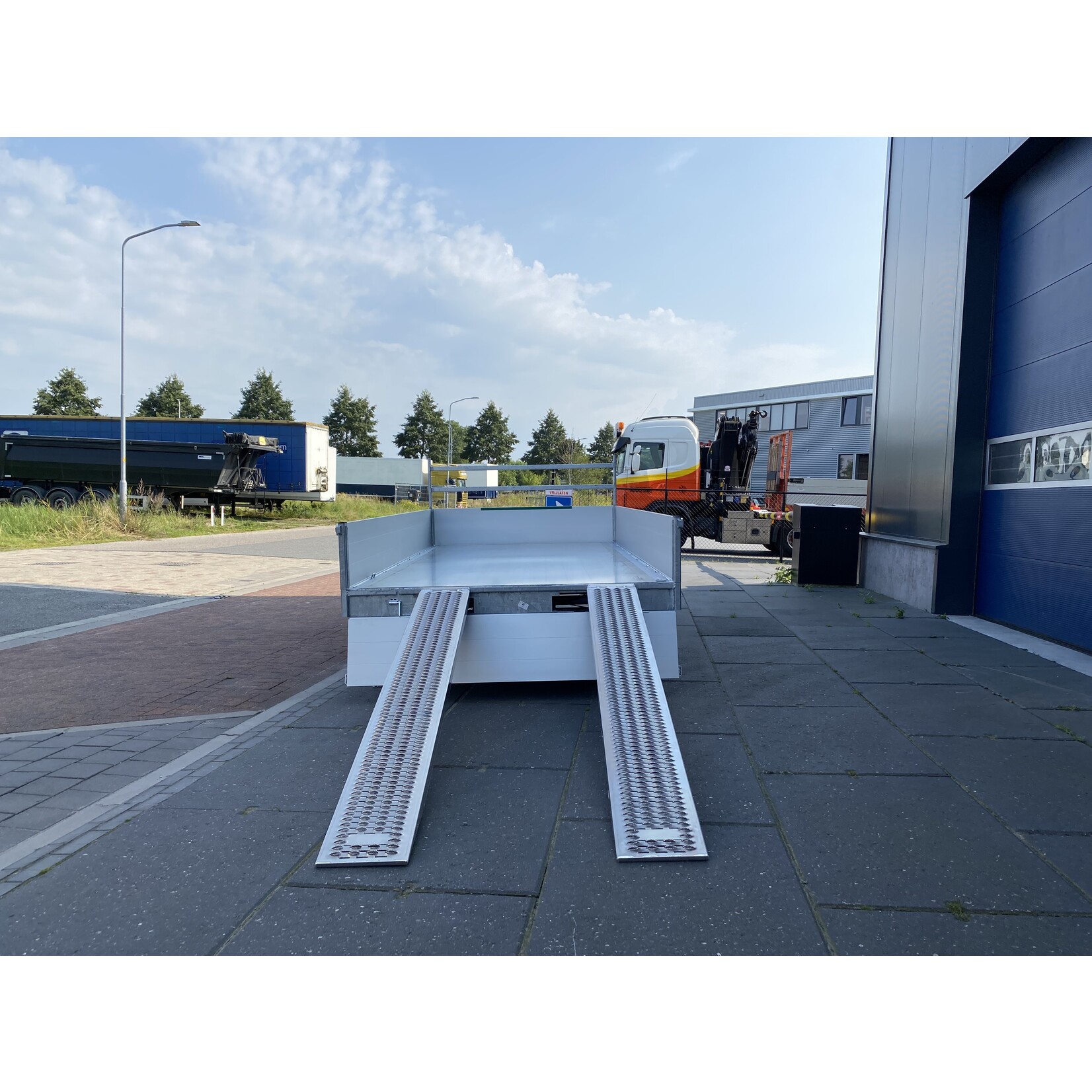 Eduard Eduard 3- zijdige kipper | 400 x 200 x 30 cm | 3.500 kg | Geremd ALL - IN AKTIE!