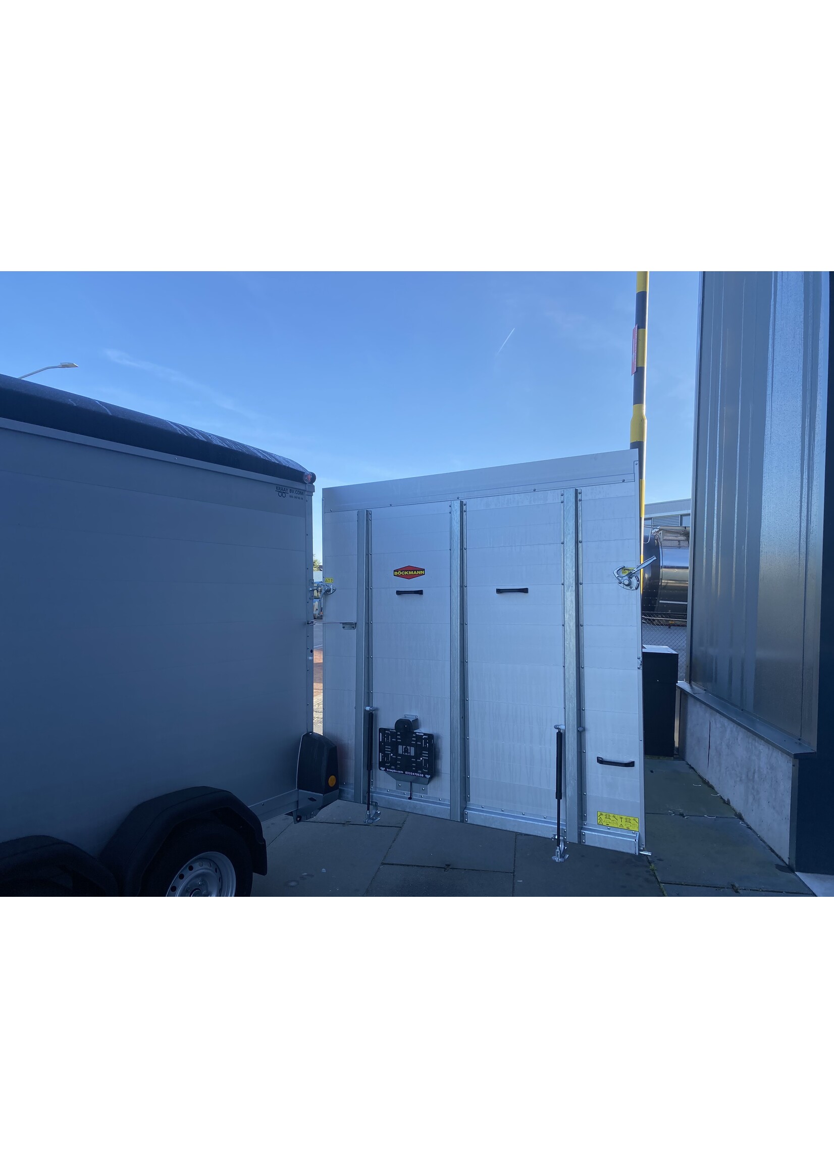 Bockmann Gesloten Aanhangwagen | 325 x 187 x 209 cm | 2.700 kg | Geremd ALL - IN AKTIE!