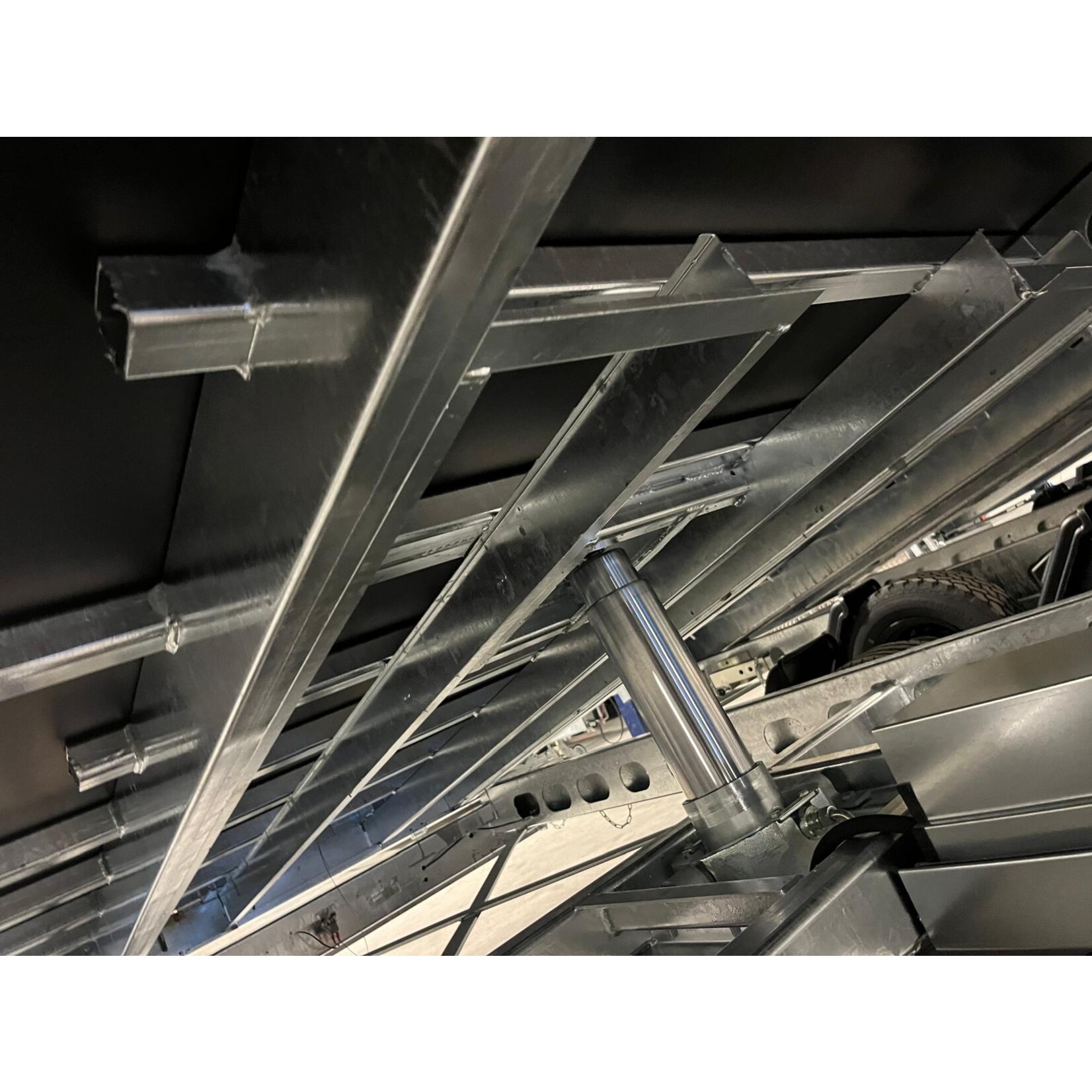 Eduard Eduard 3 - zijdige kipper | 350 x 180 x 60 cm | 3.500 kg | Geremd ALL - IN AKTIE!