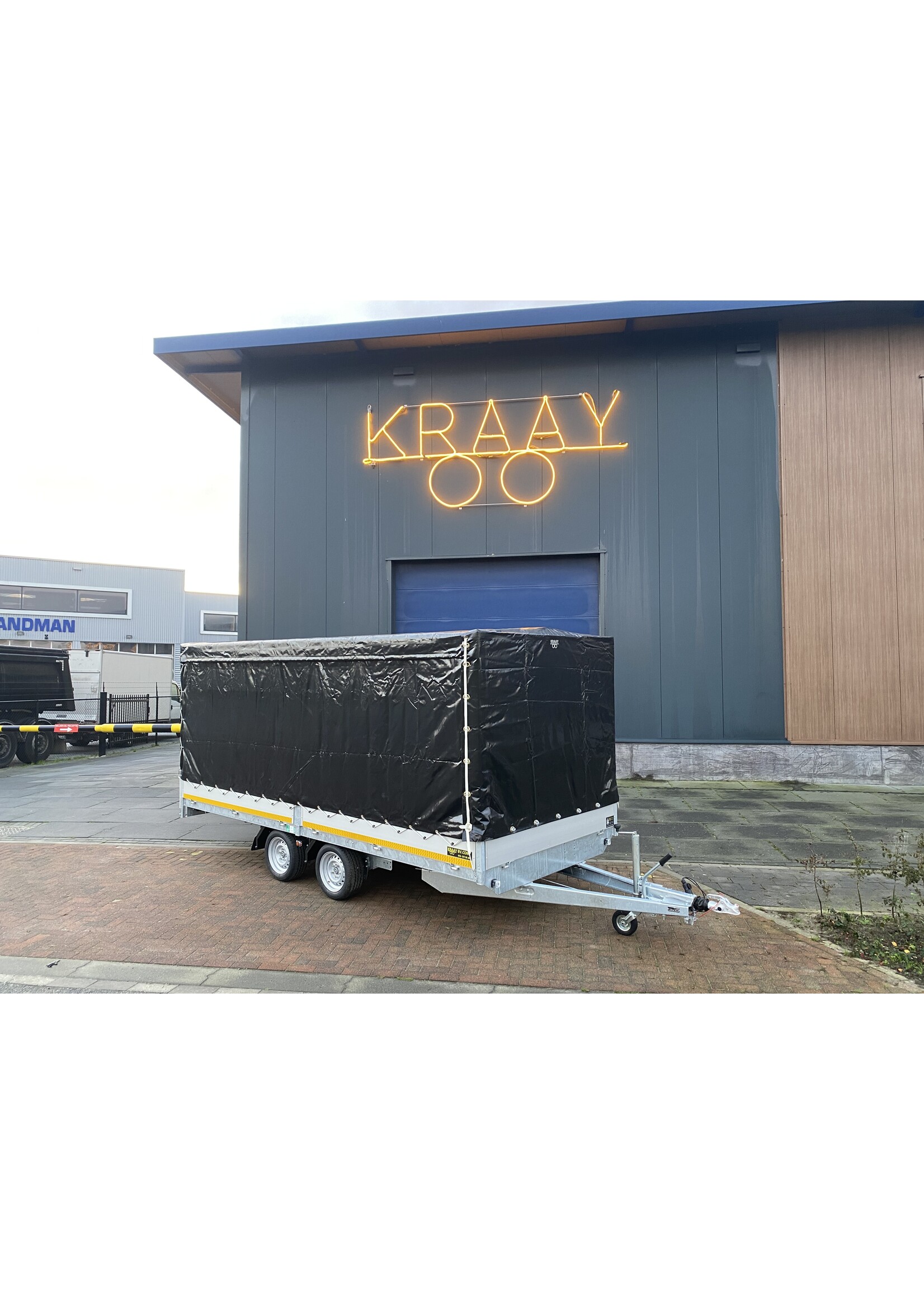 Eduard | 456 x 200 x 180 cm | 3.000 kg | Geremd ALL - IN AKTIE!