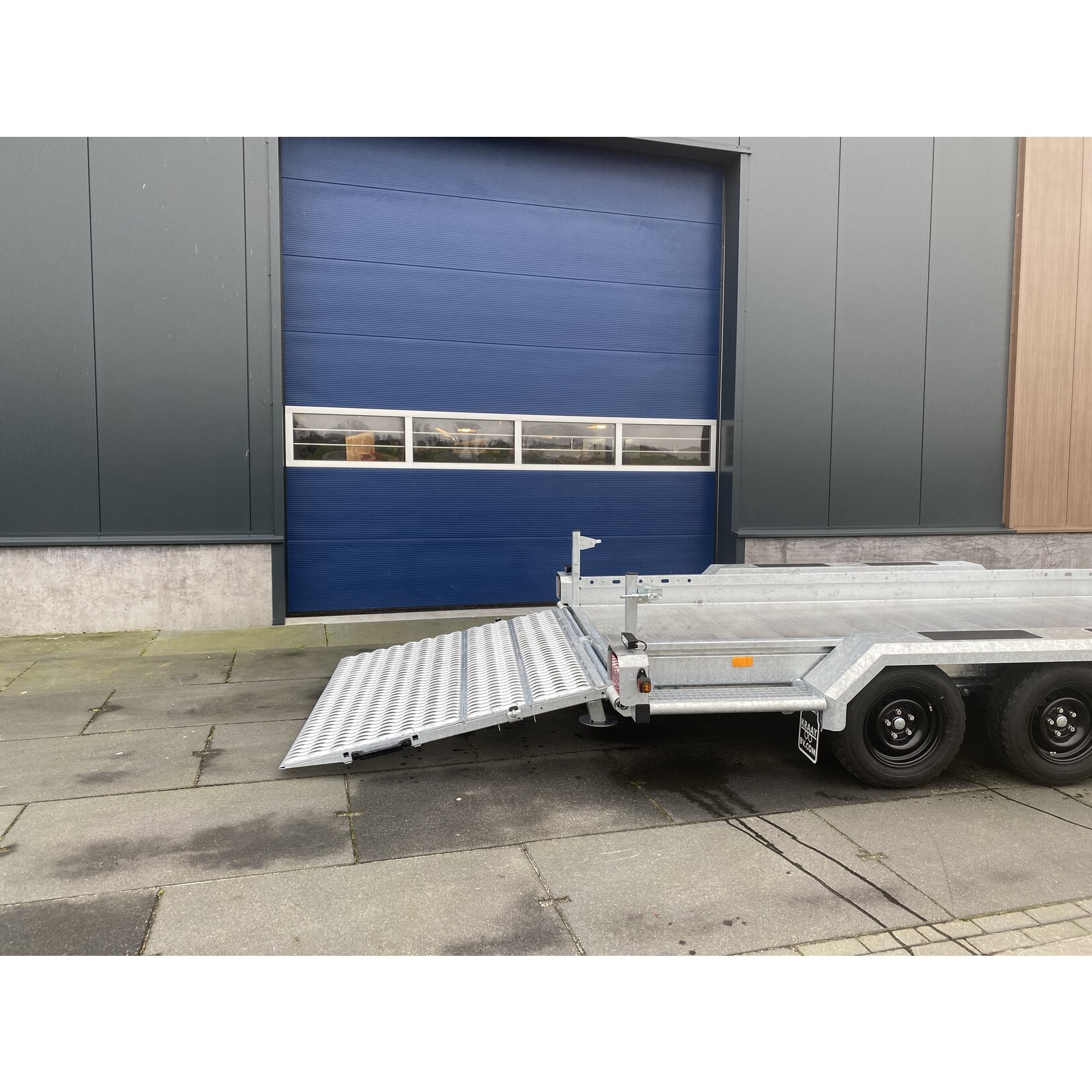 Hapert Hapert Indigo LF-3 | 405 x 179 | 3.500 kg | Geremd ALL - IN AKTIE!