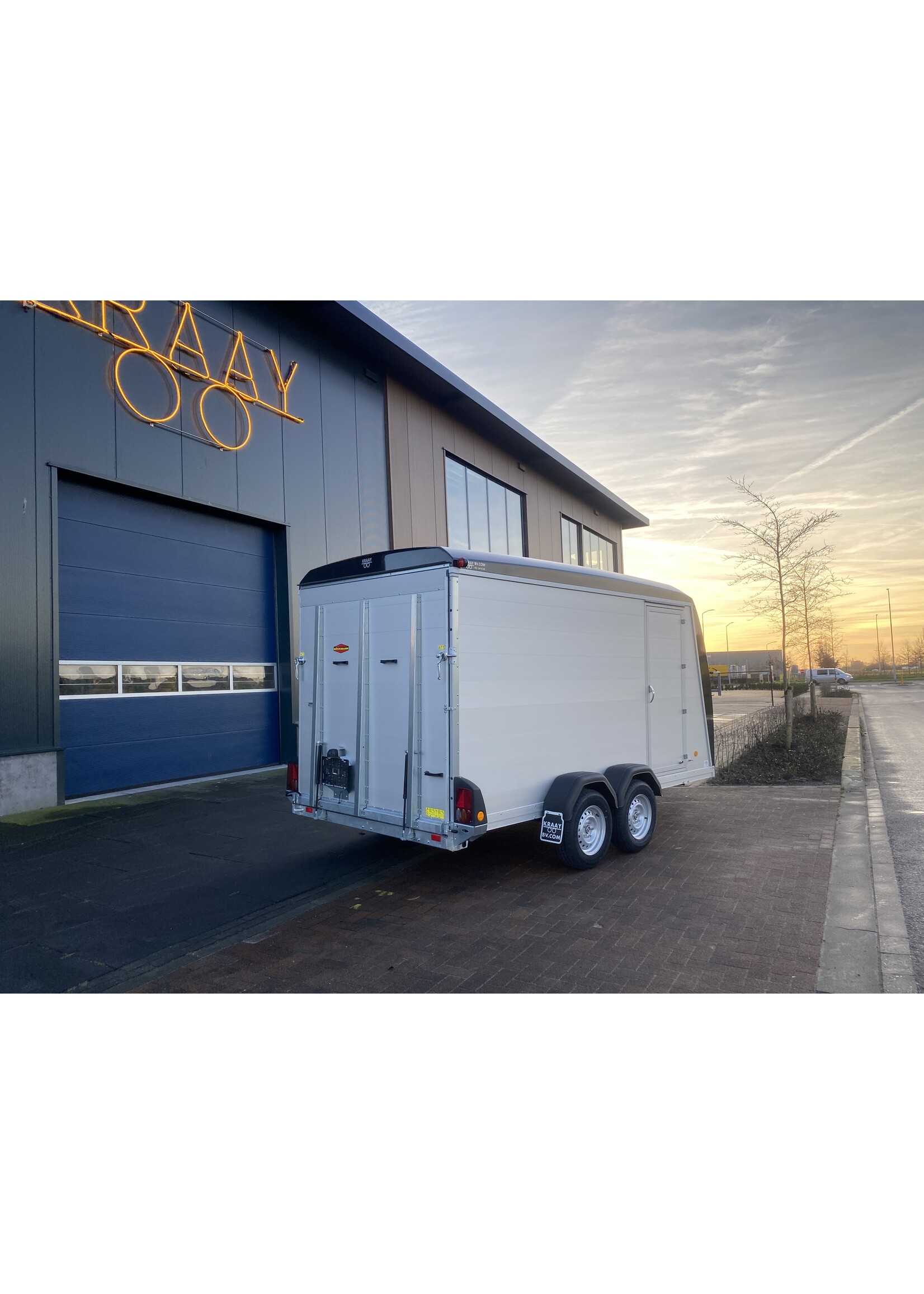 Bockmann Gesloten Aanhangwagen | 424 x 187 x 209 cm | 2.700 kg | Geremd ALL - IN AKTIE!