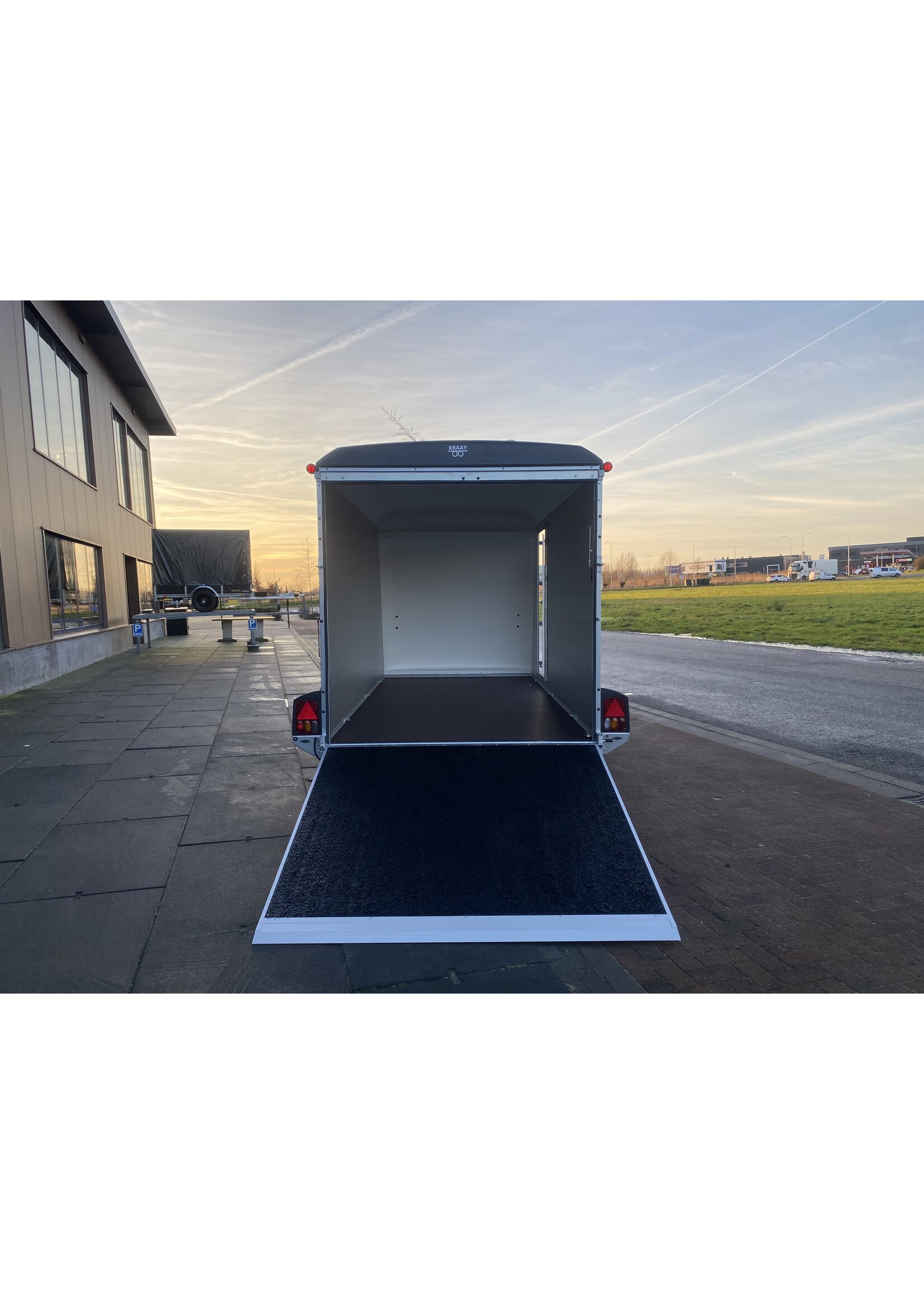 Bockmann Gesloten Aanhangwagen | 424 x 187 x 209 cm | 2.700 kg | Geremd ALL - IN AKTIE!