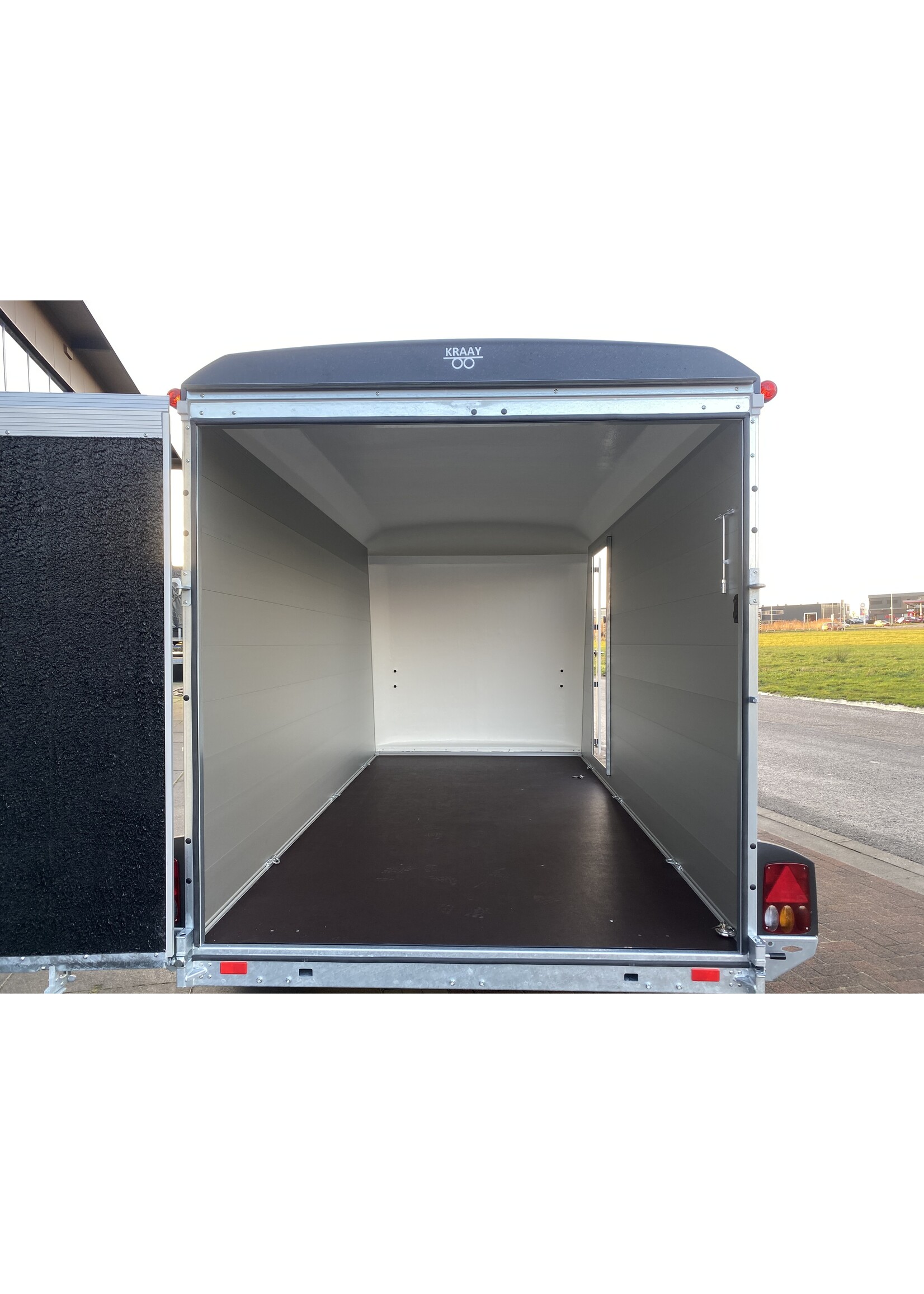 Bockmann Gesloten Aanhangwagen | 424 x 187 x 209 cm | 2.700 kg | Geremd ALL - IN AKTIE!