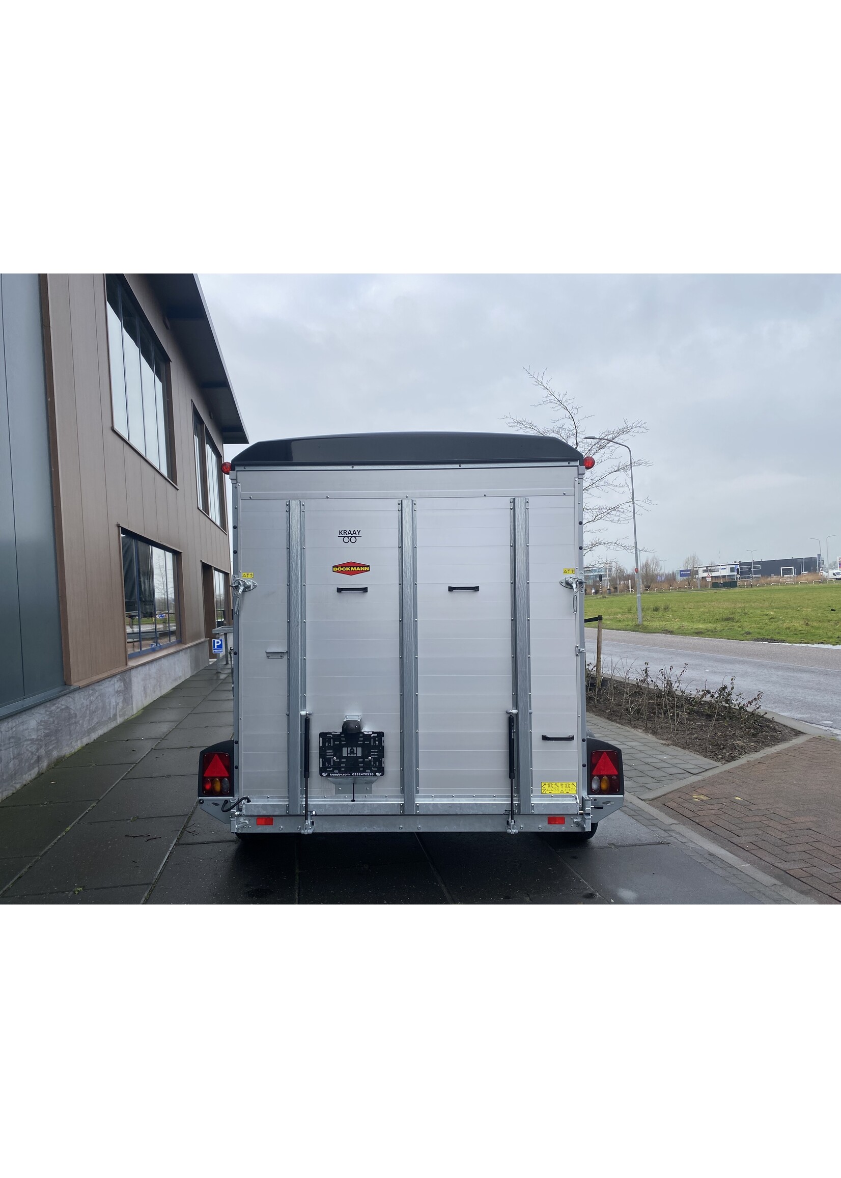 Bockmann Bockmann Gesloten Aanhangwagen | 325 x 187 x 209 cm | 2.700 kg | Geremd ALL - IN AKTIE!