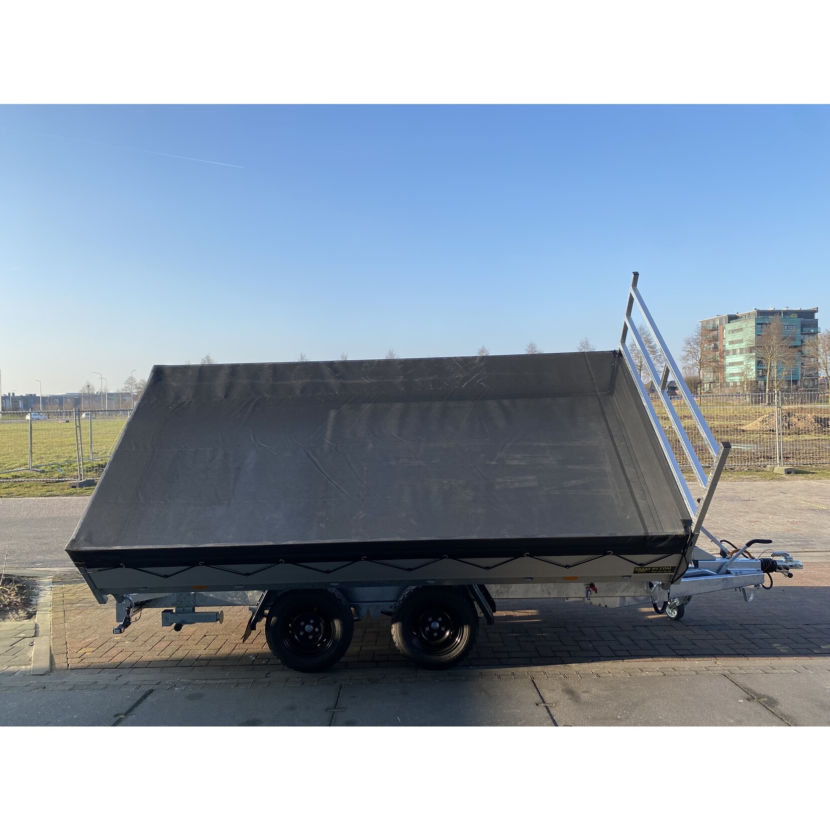 Hapert Hapert Cobalt HM-2 | 375 x 180 x 40 cm | 3.500 kg | Geremd ALL - IN AKTIE!