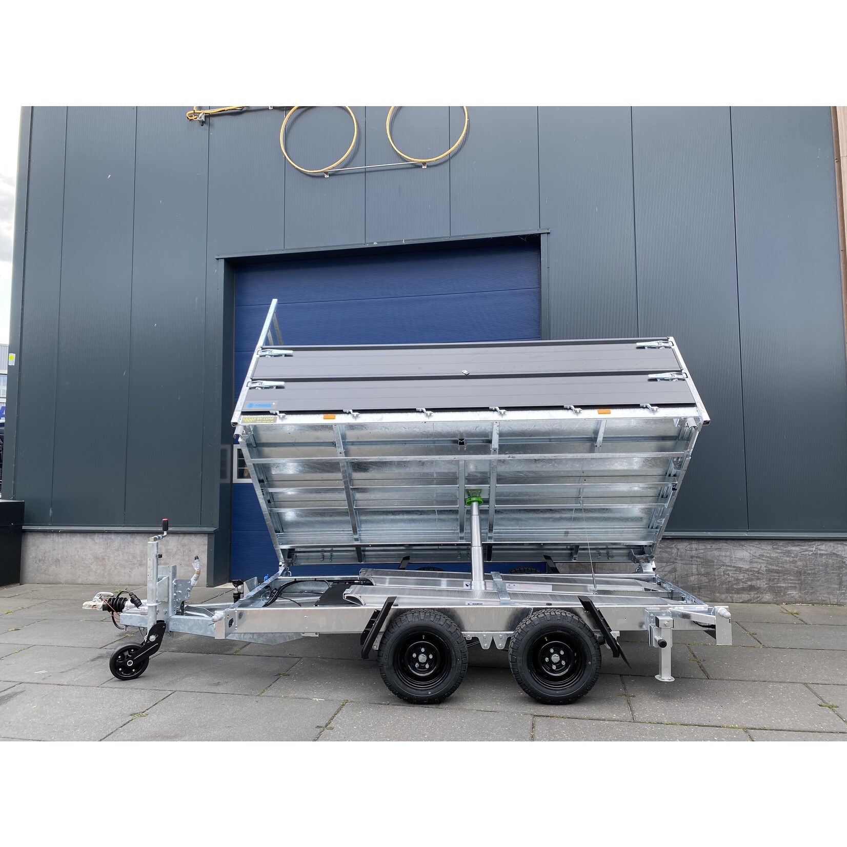 Hapert Hapert Cobalt + 335 x 180 x 80 cm | 3.500 kg | Geremd ALL - IN AKTIE!