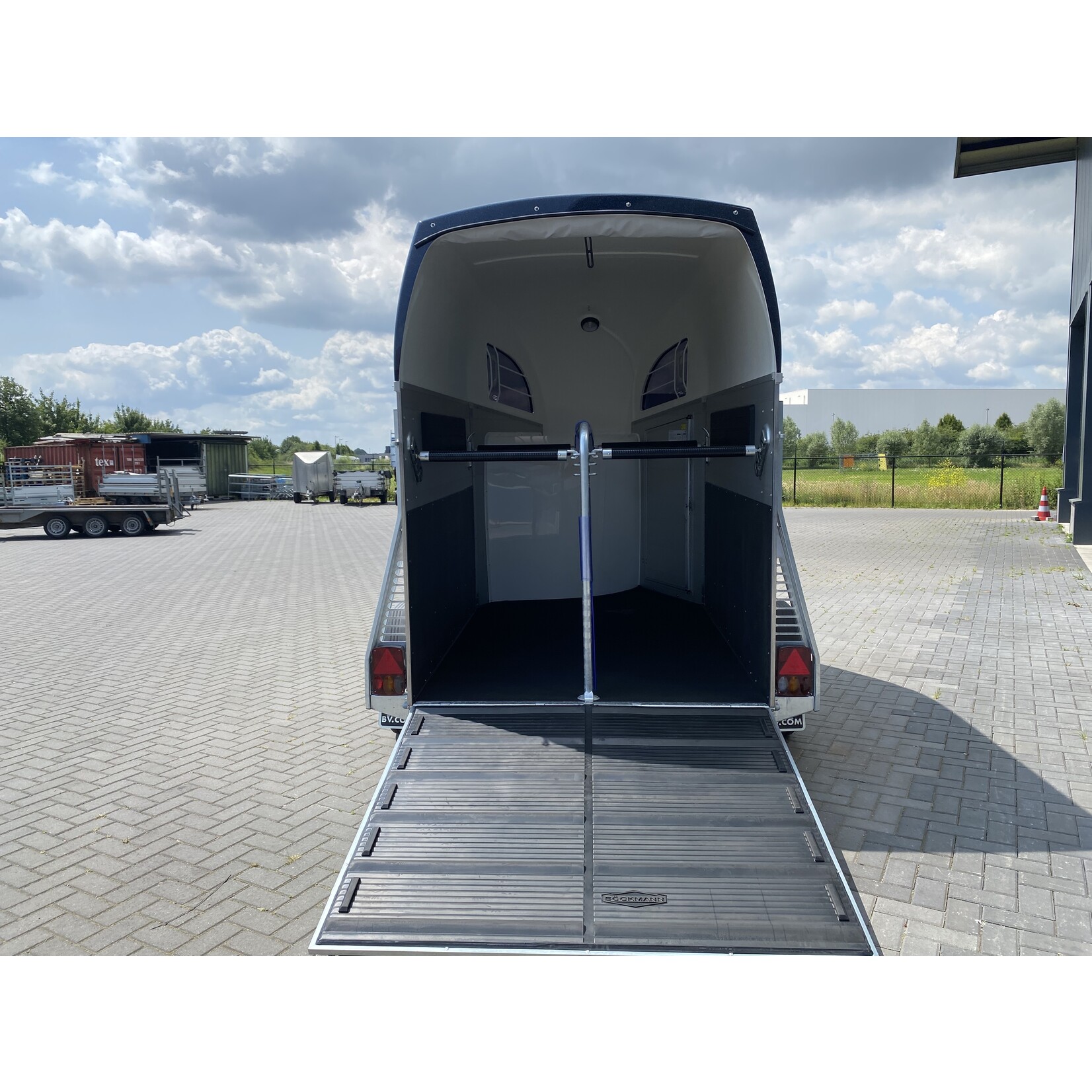 Bockmann Böckmann Champion R Blauw-Edition | 2.400 Kg | Zadelkamer & Trapbescherming ALL-INN AKTIE