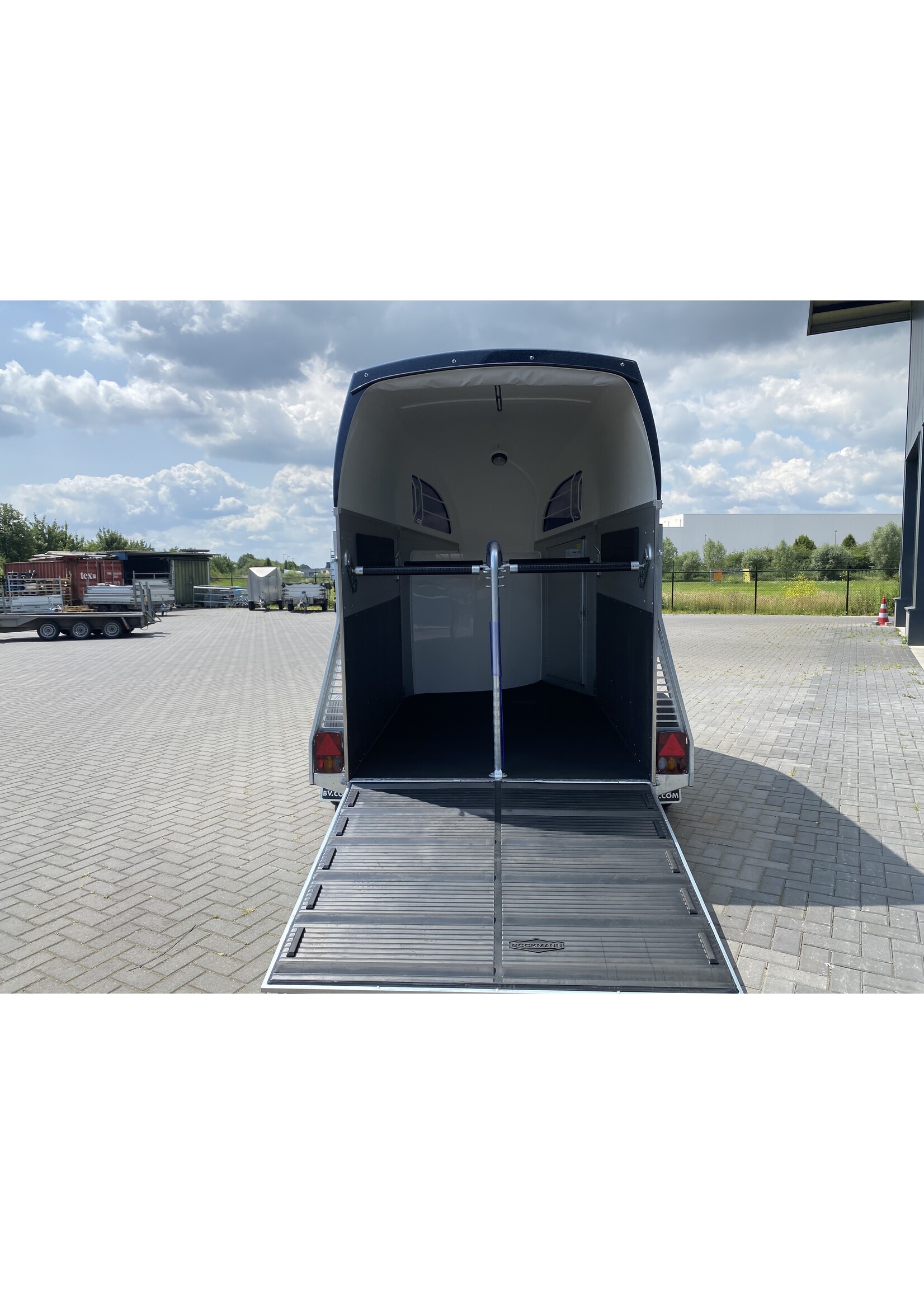 Bockmann Böckmann Champion R Blauw-Edition | 2.400 Kg | Zadelkamer & Trapbescherming ALL-INN AKTIE