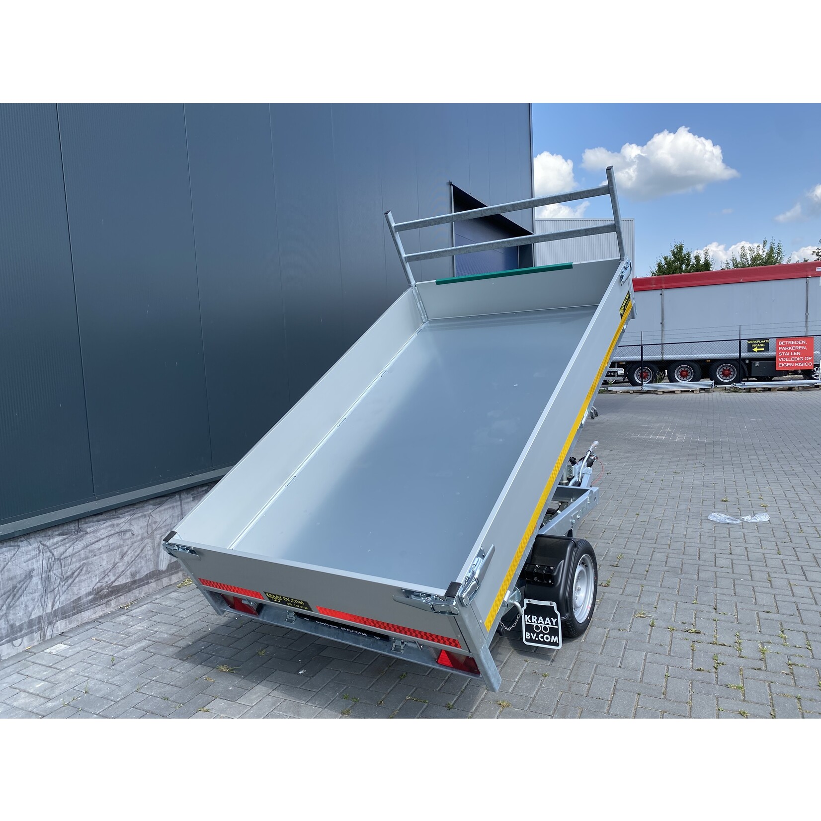 Eduard kipper | 260 x 150 x 30 cm | 1.350 kg | Geremd ALL - IN AKTIE!