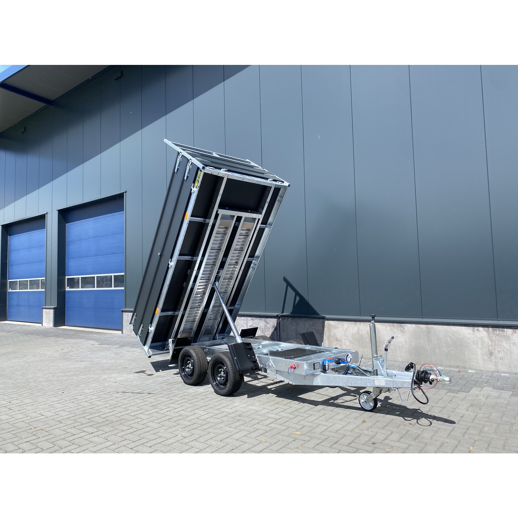 Hapert Hapert Cobalt HB-2 | 305 x 160 x 60 cm | 2.700 kg | Geremd ALL - IN AKTIE!
