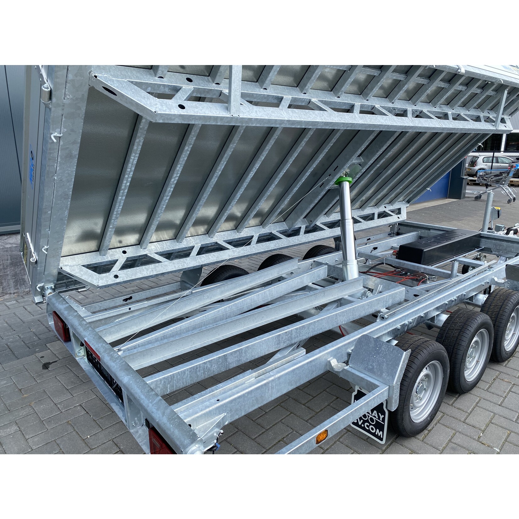 hulco Voorraad Aktie! Hulco Benax-3  405 x 200 x 30 cm | 3.500 kg | Geremd