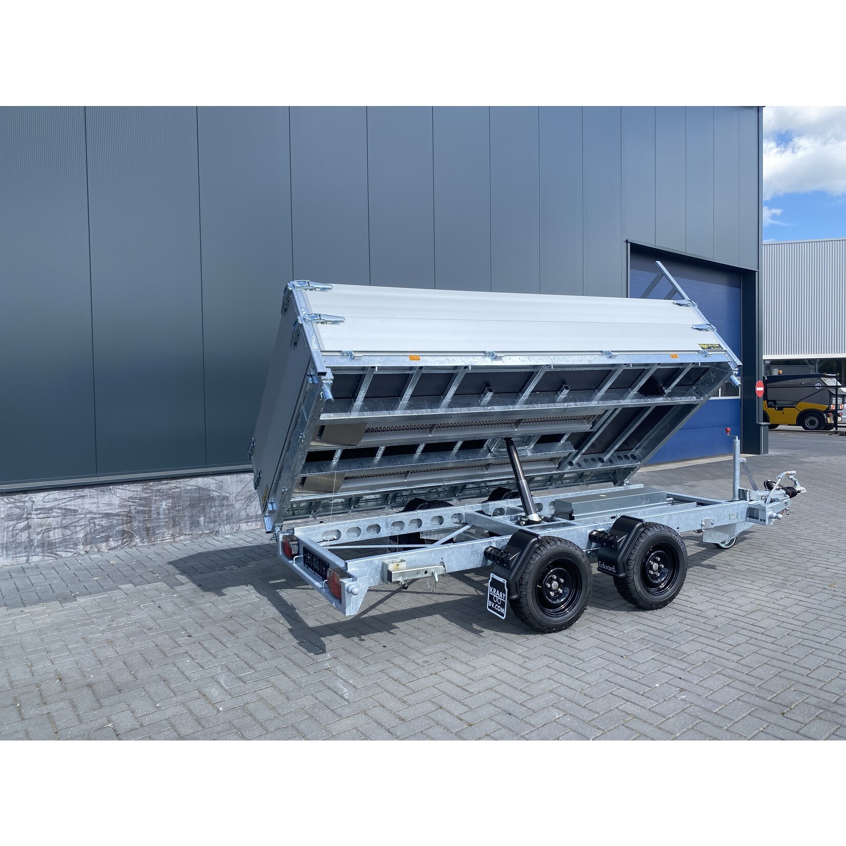 Crowline Crowline 3-zijdige kipper | 350 x 180 x 60 cm | 3.500 kg | Geremd ALL-IN AKTIE!
