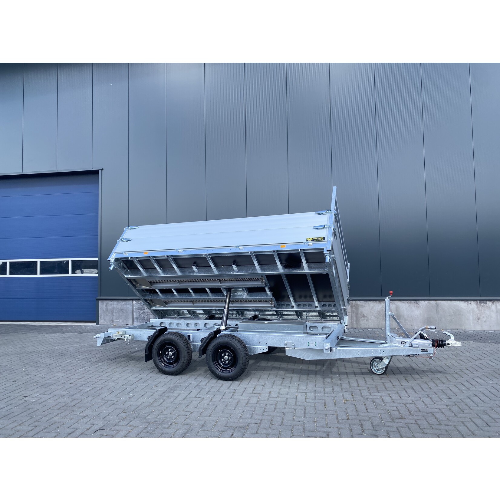 Crowline Crowline 3-zijdige kipper | 350 x 180 x 60 cm | 3.500 kg | Geremd ALL-IN AKTIE!