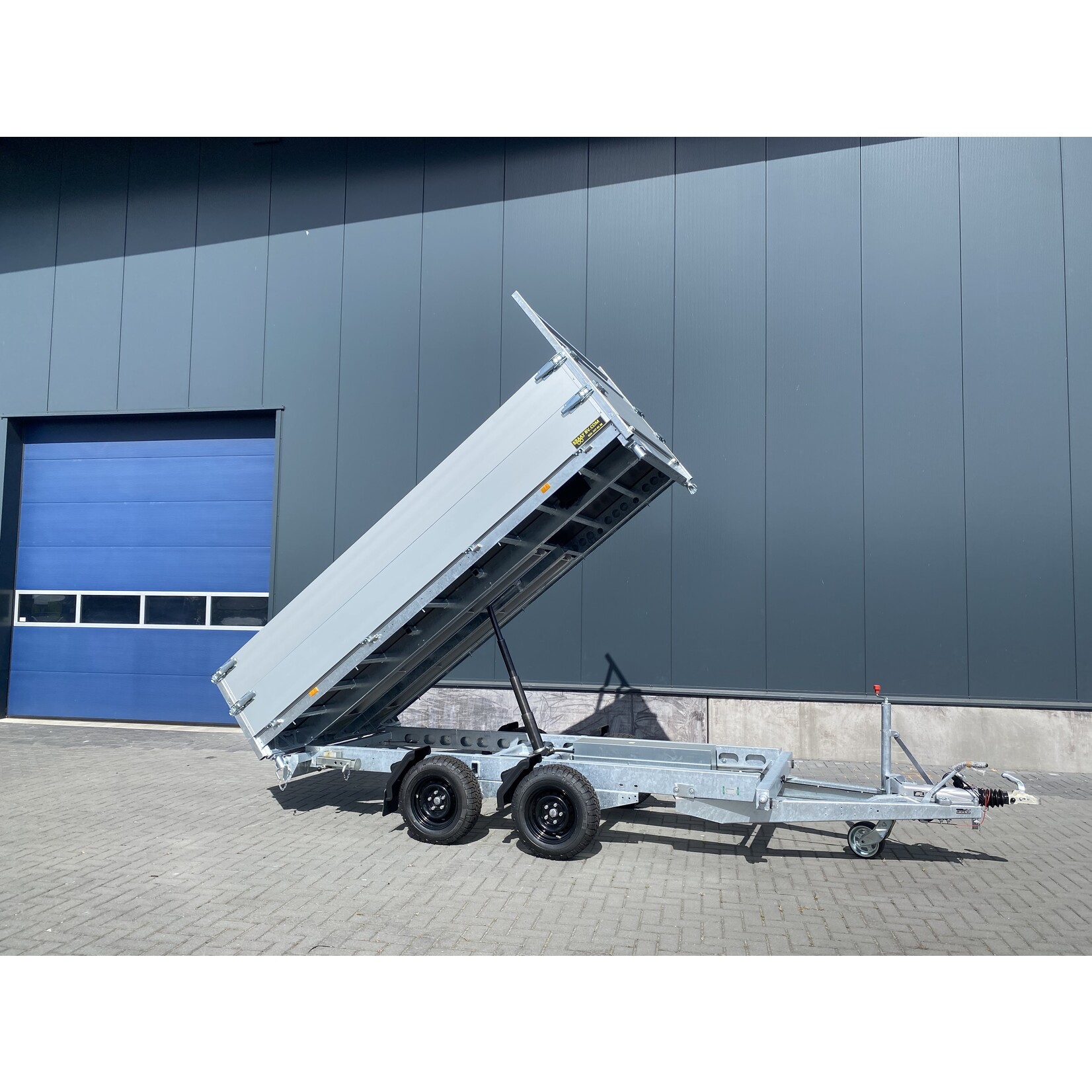Crowline Crowline 3-zijdige kipper | 350 x 180 x 60 cm | 3.500 kg | Geremd ALL-IN AKTIE!