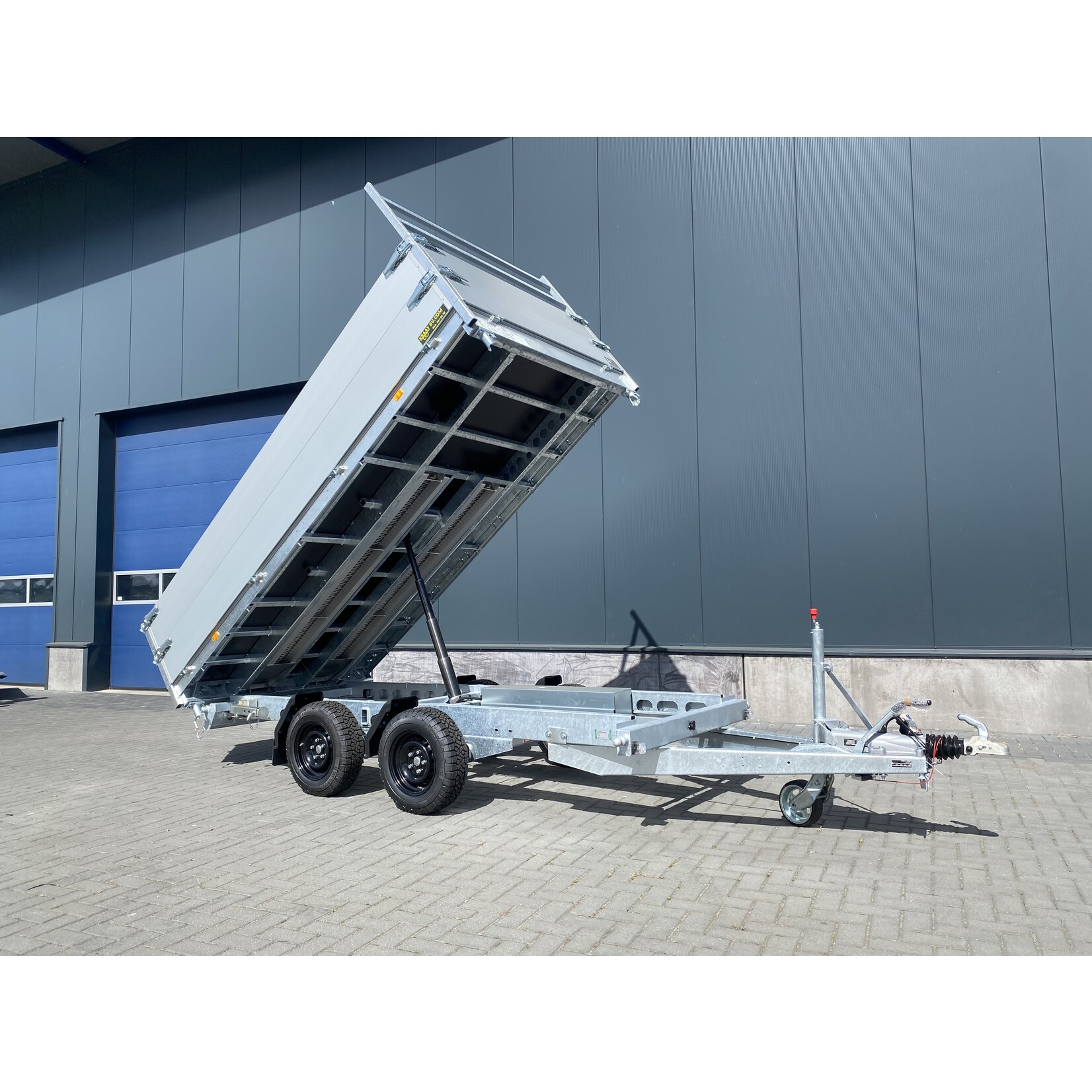 Crowline Crowline 3-zijdige kipper | 350 x 180 x 60 cm | 3.500 kg | Geremd ALL-IN AKTIE!